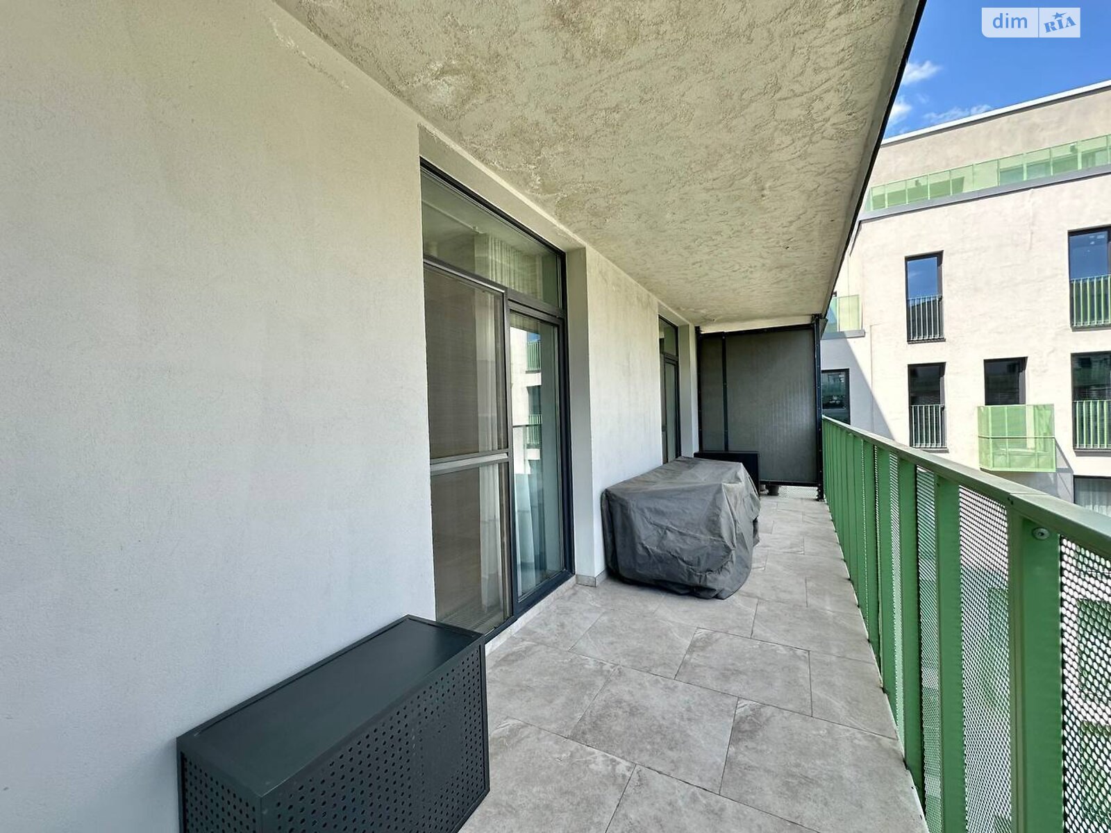 Продажа трехкомнатной квартиры в Киеве, на ул. Набережно-Рыбальская дорога 3, район Подольский фото 1