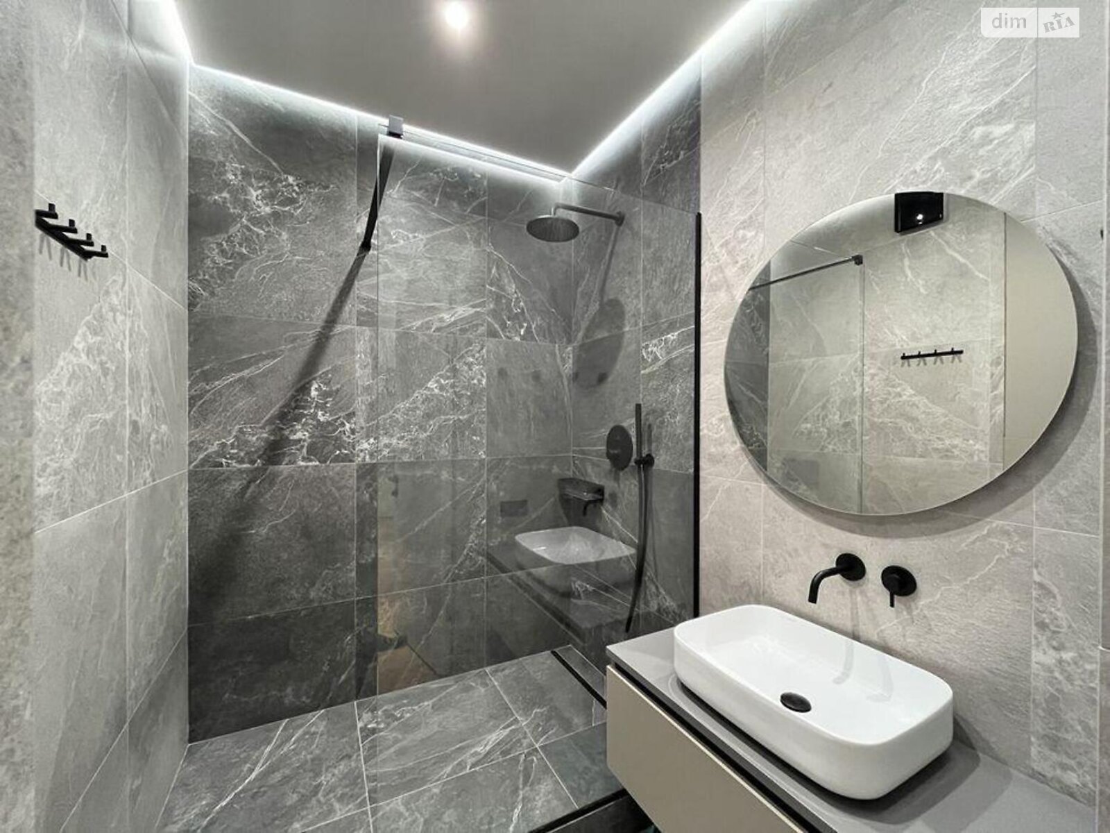 Продажа двухкомнатной квартиры в Киеве, на ул. Набережно-Рыбальская дорога 3, район Подольский фото 1