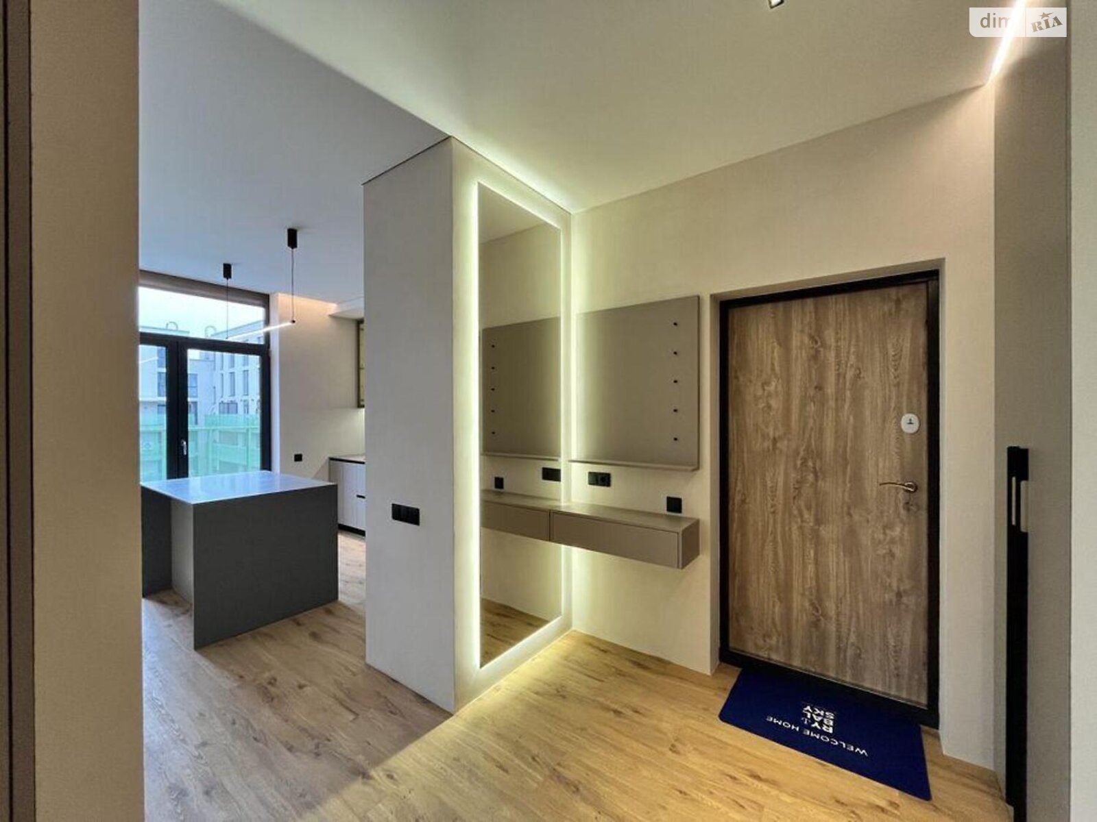 Продажа двухкомнатной квартиры в Киеве, на ул. Набережно-Рыбальская дорога 3, район Подольский фото 1