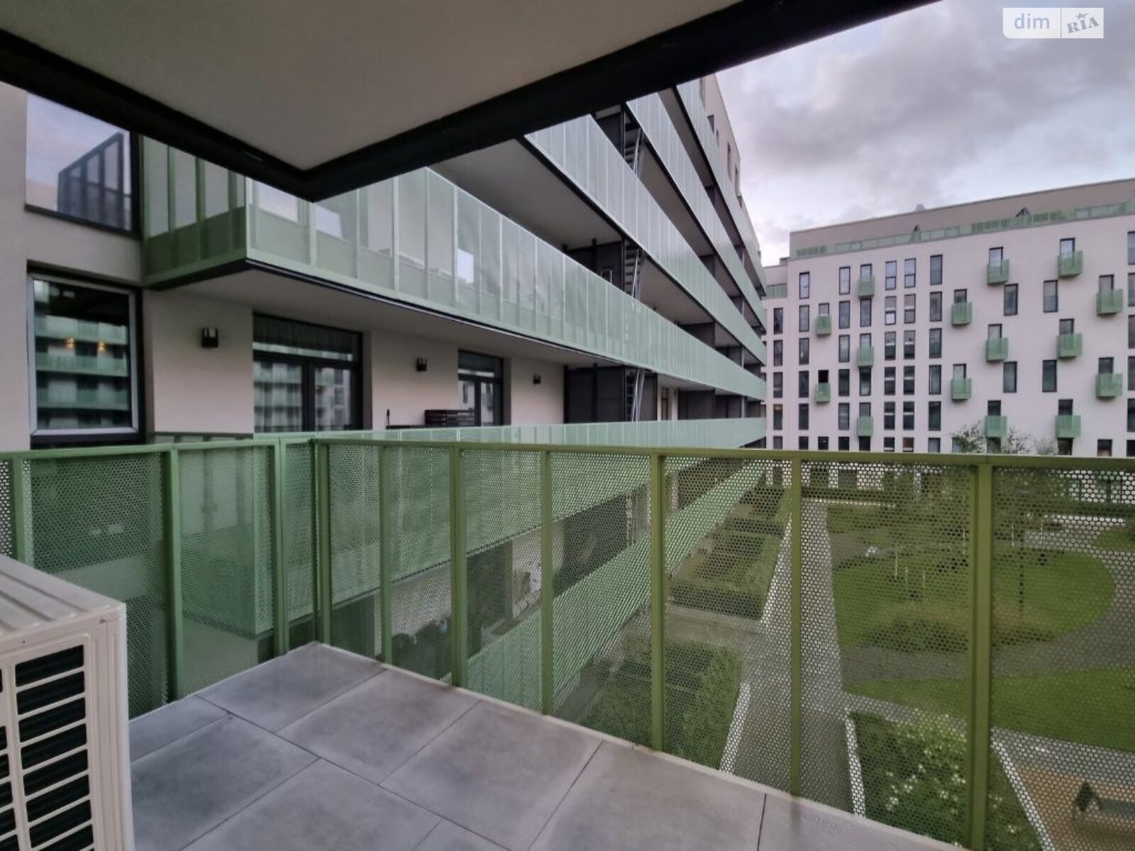 Продажа двухкомнатной квартиры в Киеве, на ул. Набережно-Рыбальская дорога 3, район Подольский фото 1