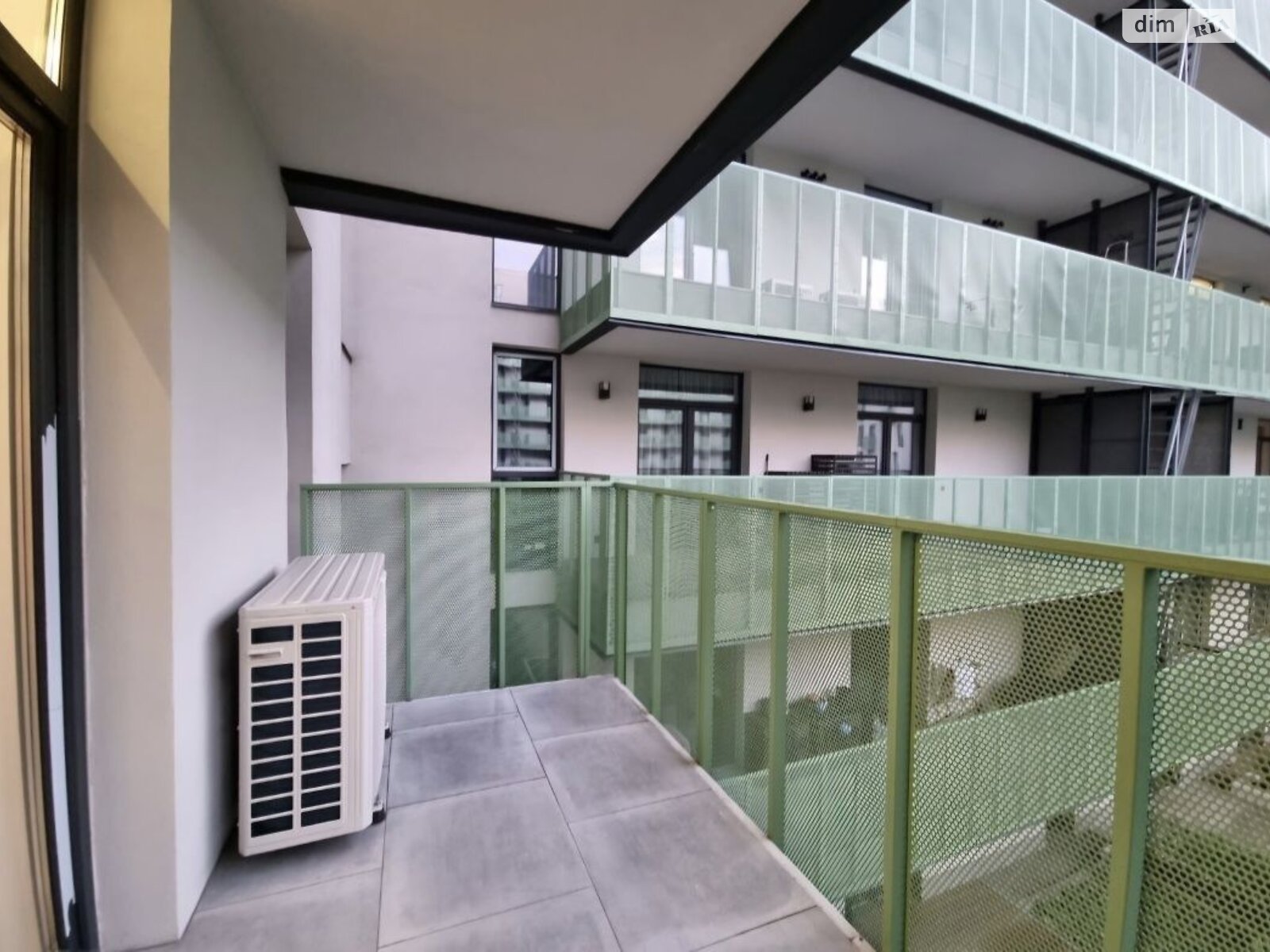 Продажа двухкомнатной квартиры в Киеве, на ул. Набережно-Рыбальская дорога 3, район Подольский фото 1