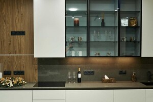 Продажа двухкомнатной квартиры в Киеве, на ул. Набережно-Рыбальская 3, район Подольский фото 2