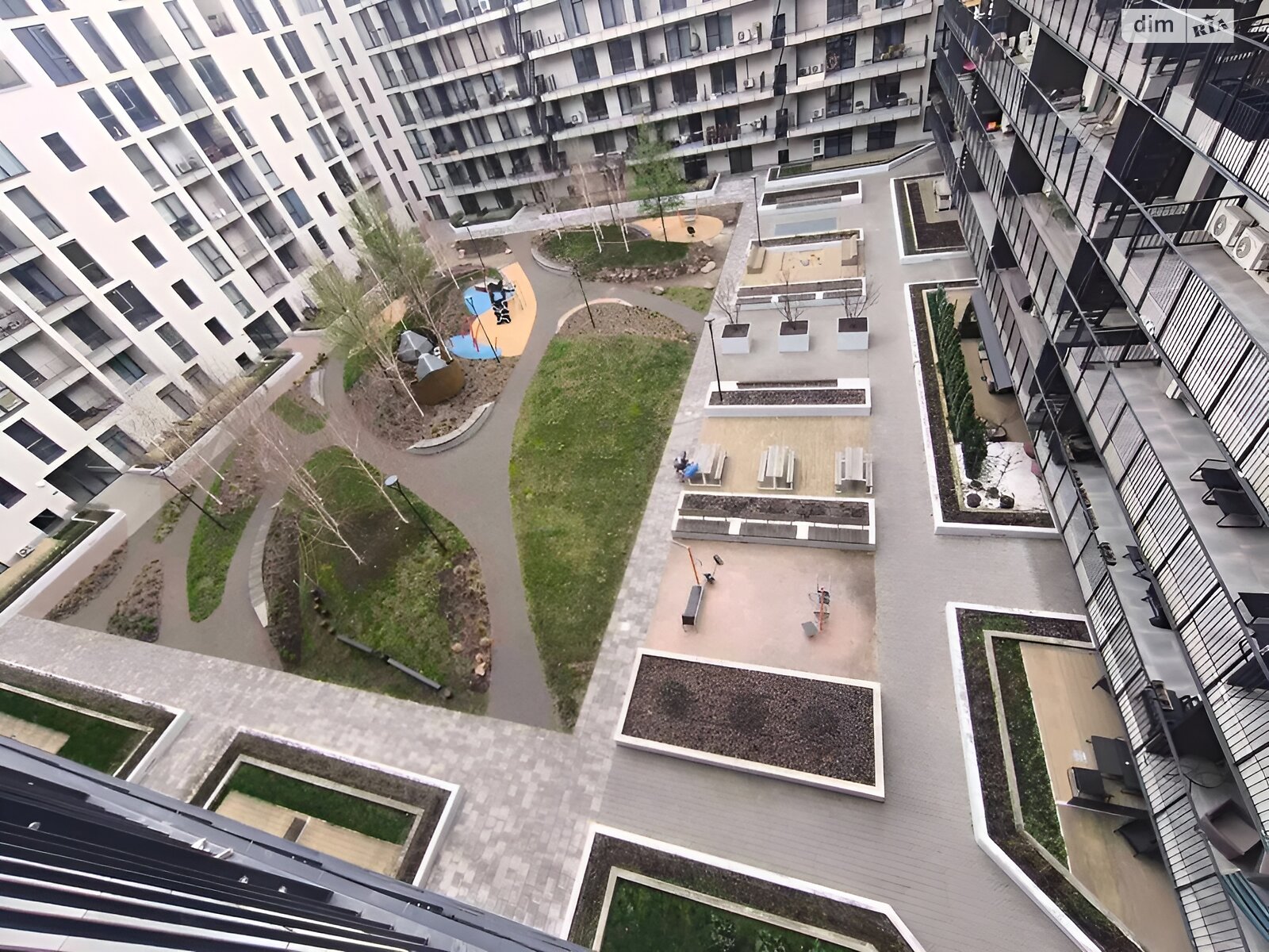 Продажа трехкомнатной квартиры в Киеве, на ул. Набережно-Рыбальская 9, район Подольский фото 1 Продажа трехкомнатной квартиры в Киеве, на ул. Набережно-Рыбальская 9, район Подольский фото 1