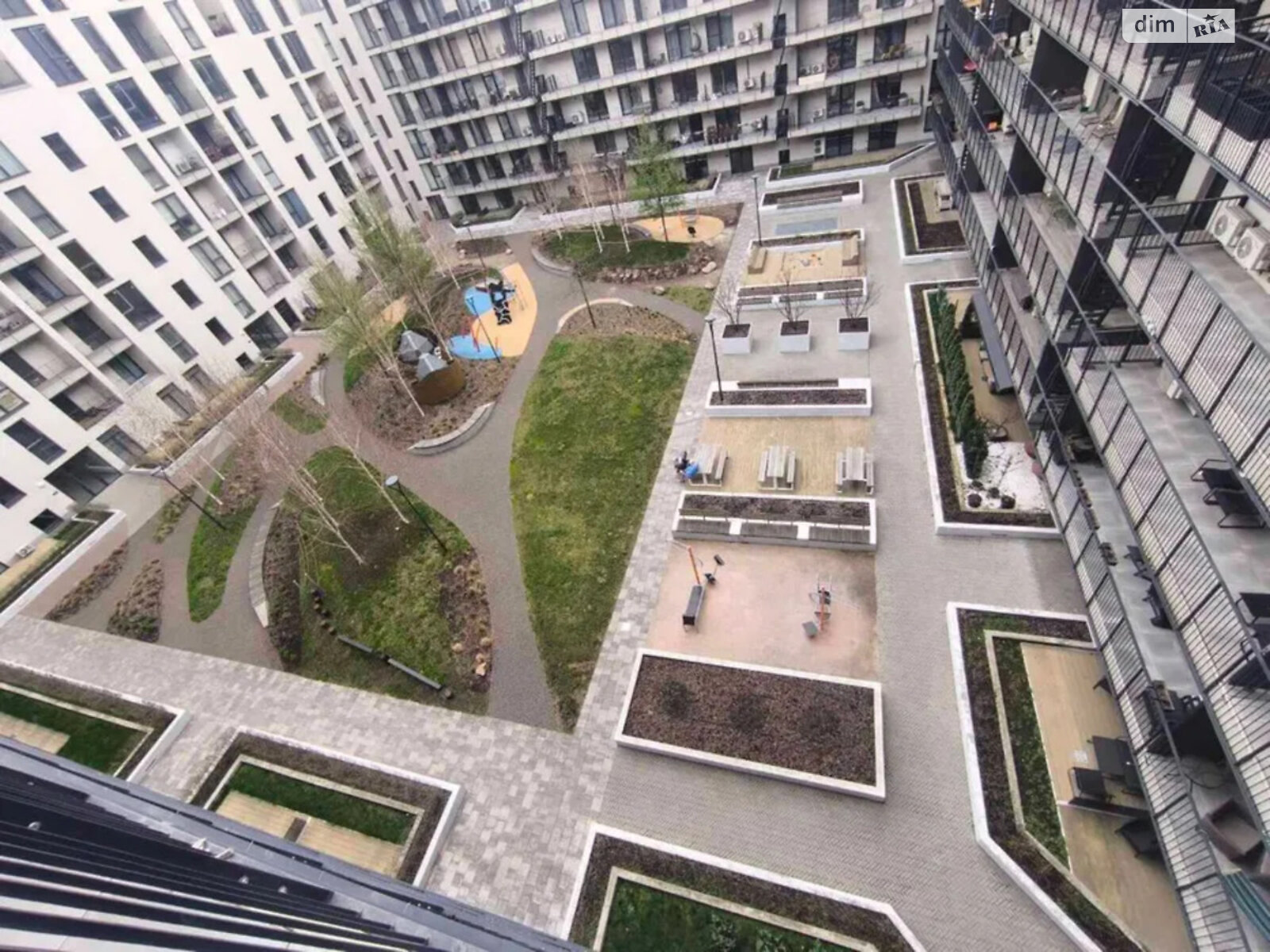 Продажа трехкомнатной квартиры в Киеве, на ул. Набережно-Рыбальская 9, район Подольский фото 1 Продажа трехкомнатной квартиры в Киеве, на ул. Набережно-Рыбальская 9, район Подольский фото 1