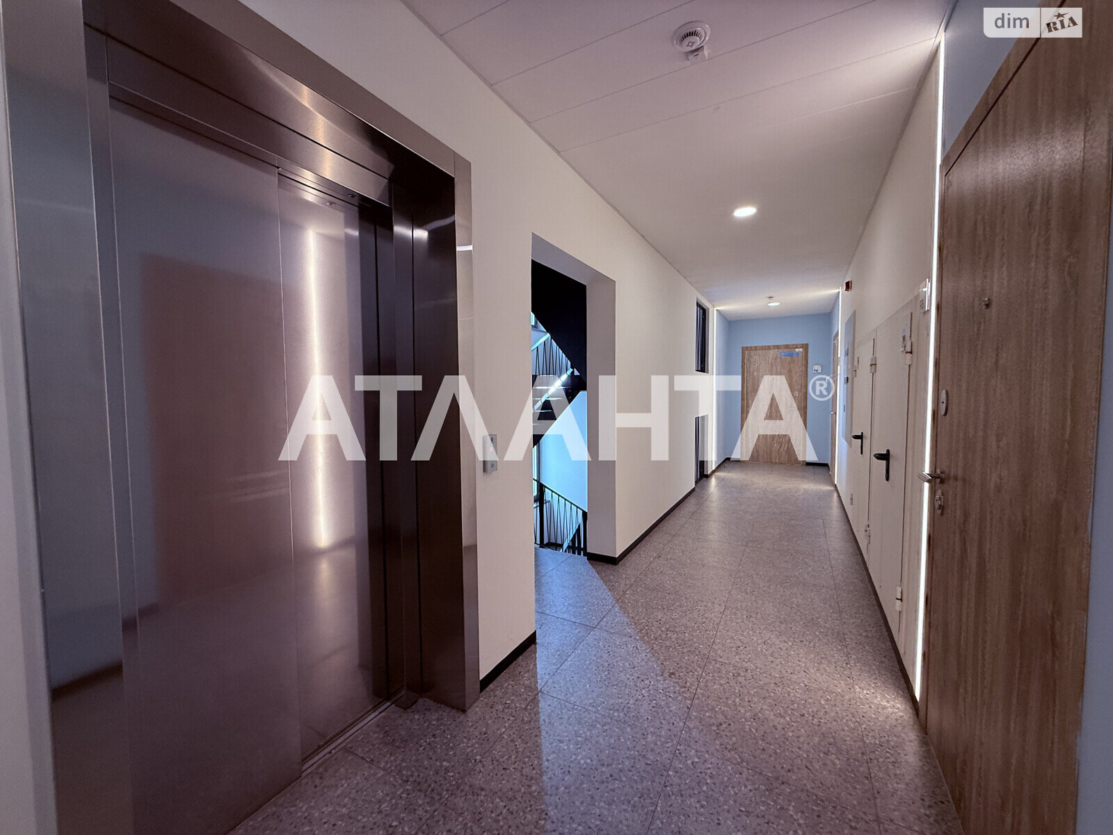 Продаж двокімнатної квартири в Києві, на вул. Набережно-Рибальська 3, район Подільський фото 1 Продаж двокімнатної квартири в Києві, на вул. Набережно-Рибальська 3, район Подільський фото 1