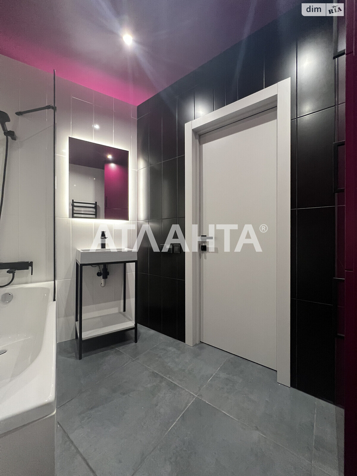 Продажа однокомнатной квартиры в Киеве, на ул. Новомостицкая, район Подольский фото 1 Продажа однокомнатной квартиры в Киеве, на ул. Новомостицкая, район Подольский фото 1