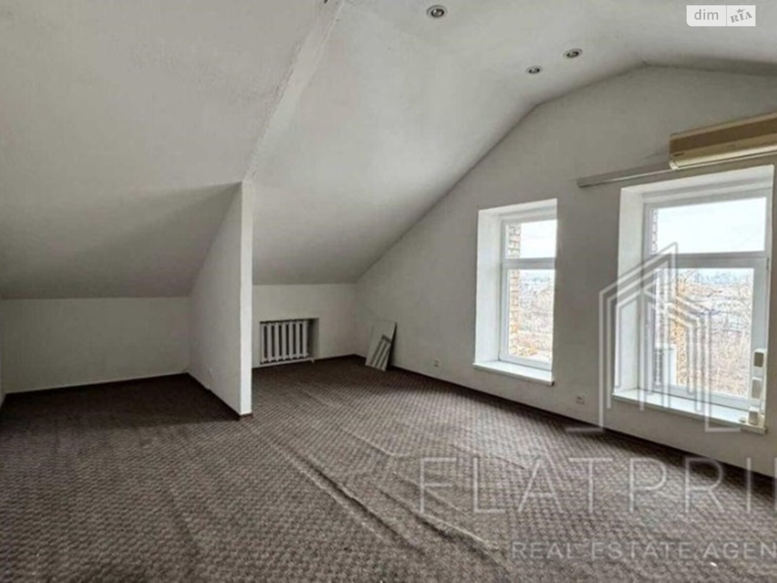 Продажа трехкомнатной квартиры в Киеве, на ул. Оболонская 47, район Подольский фото 1 Продажа трехкомнатной квартиры в Киеве, на ул. Оболонская 47, район Подольский фото 1