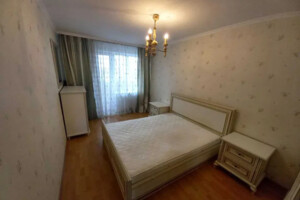 Продажа трехкомнатной квартиры в Киеве, на просп. Гонгадзе Георгия 11, район Подольский фото 2