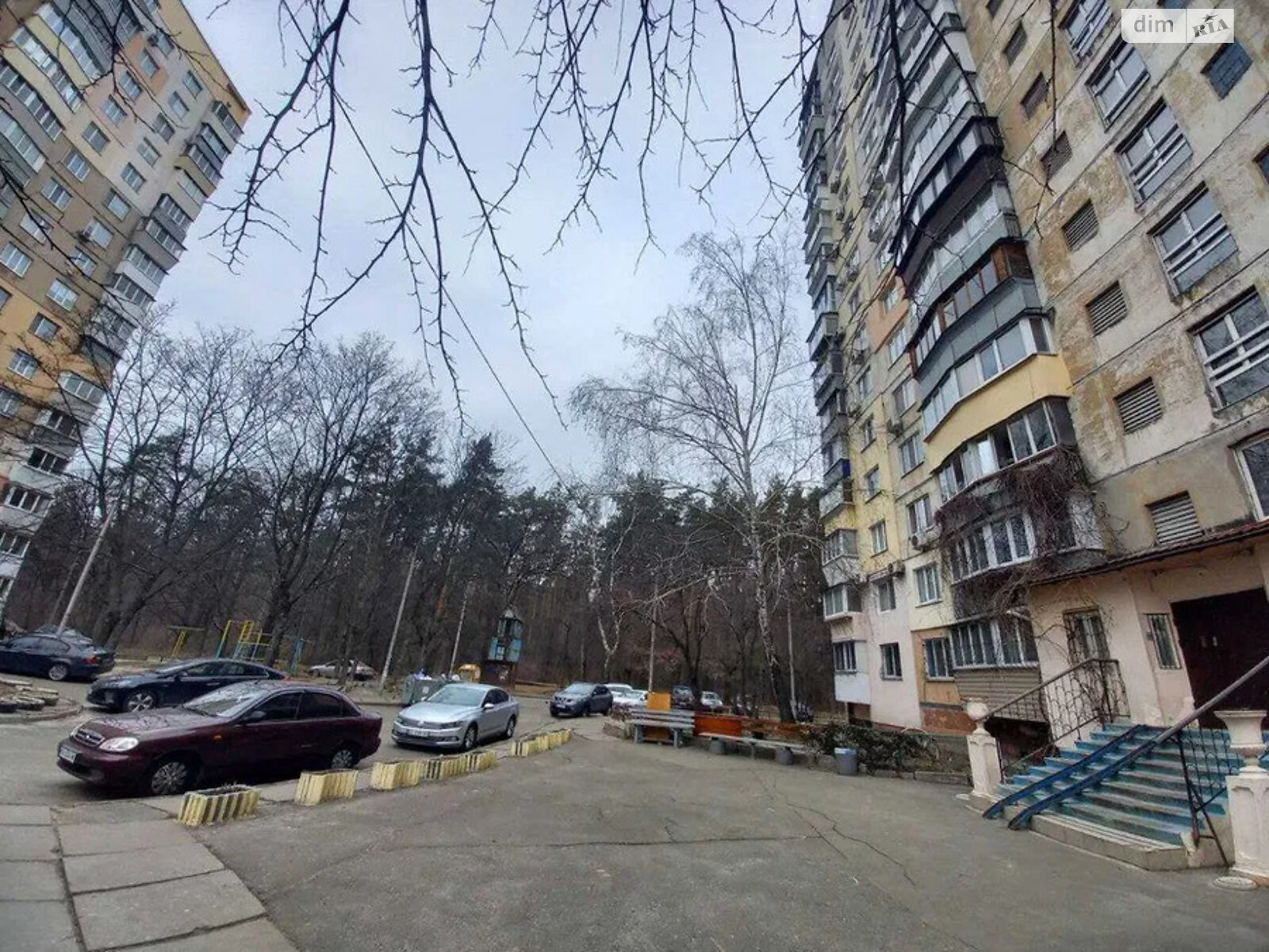 Продажа трехкомнатной квартиры в Киеве, на просп. Гонгадзе Георгия 11, район Подольский фото 1