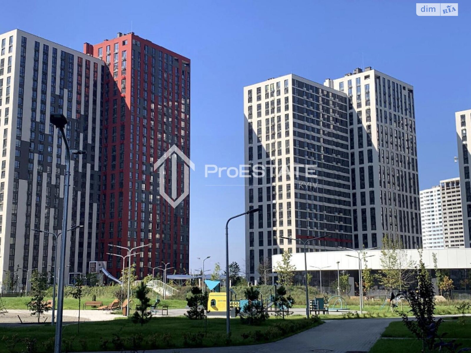 Продажа трехкомнатной квартиры в Киеве, на просп. Европейского Союза 49, район Подольский фото 1 Продажа трехкомнатной квартиры в Киеве, на просп. Европейского Союза 49, район Подольский фото 1