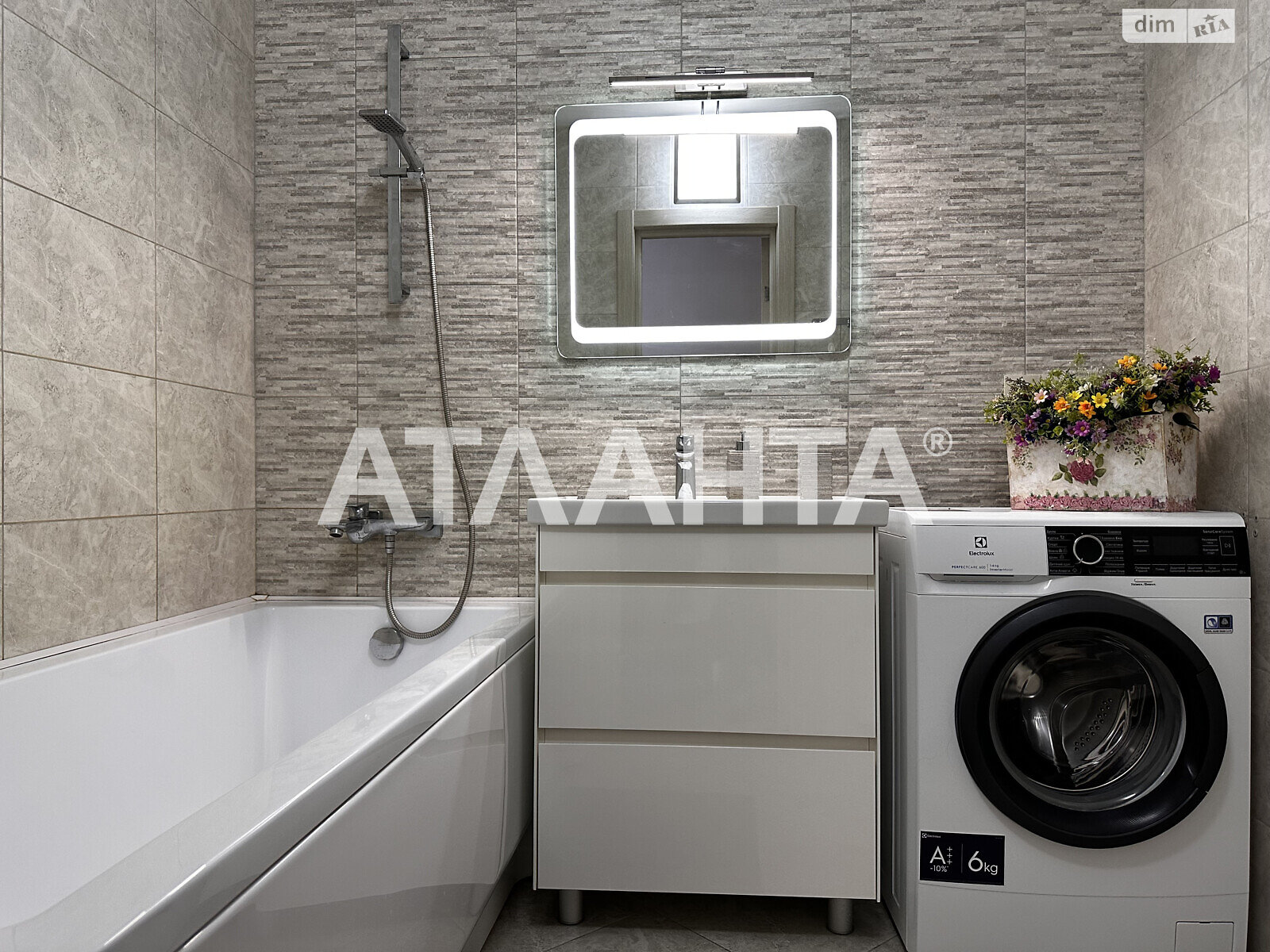 Продажа двухкомнатной квартиры в Киеве, на ул. Сергeя Данченко 3 корпус 3, район Подольский фото 1 Продажа двухкомнатной квартиры в Киеве, на ул. Сергeя Данченко 3 корпус 3, район Подольский фото 1