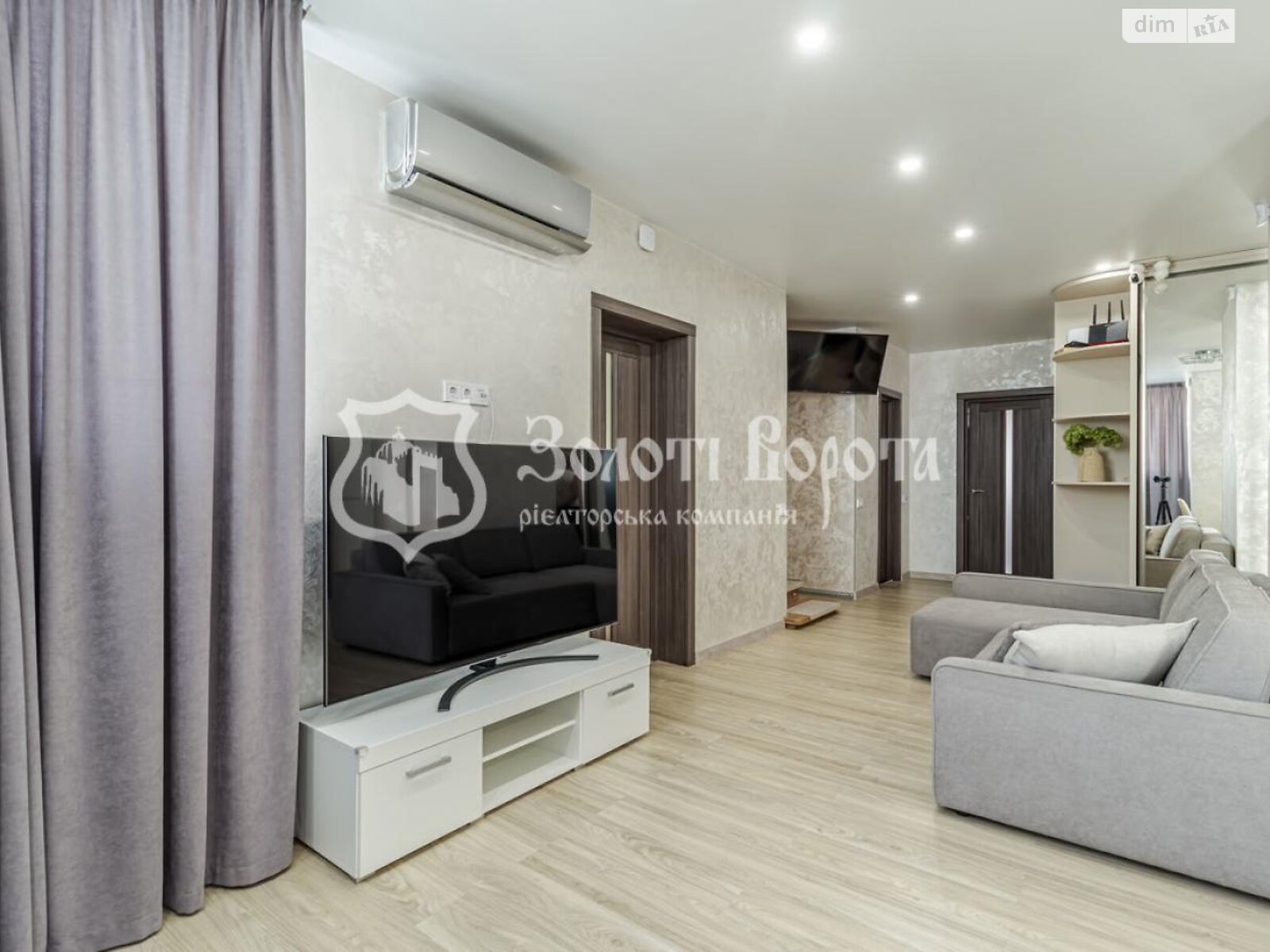 Продаж п`ятикімнатної квартири в Києві, на вул. Сергія Данченка 32Б, район Подільський фото 1 Продаж п`ятикімнатної квартири в Києві, на вул. Сергія Данченка 32Б, район Подільський фото 1