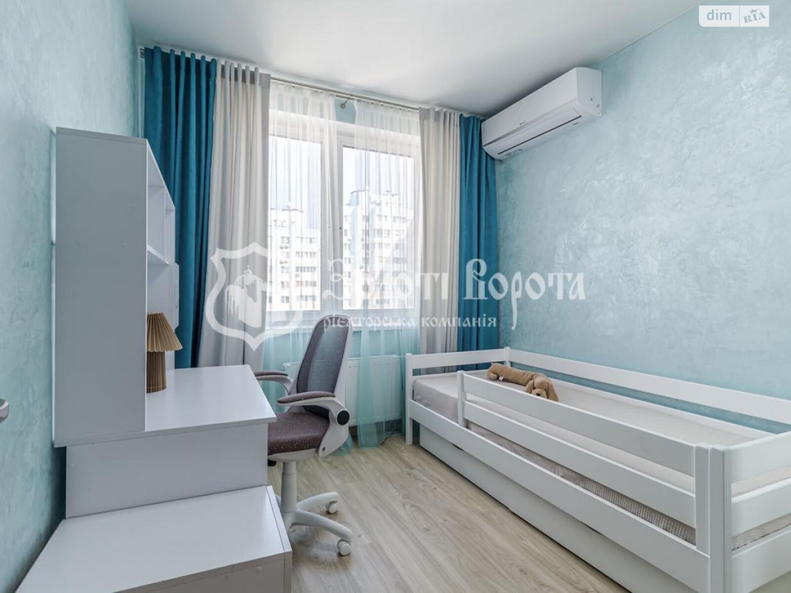 Продаж п`ятикімнатної квартири в Києві, на вул. Сергія Данченка 32Б, район Подільський фото 1 Продаж п`ятикімнатної квартири в Києві, на вул. Сергія Данченка 32Б, район Подільський фото 1