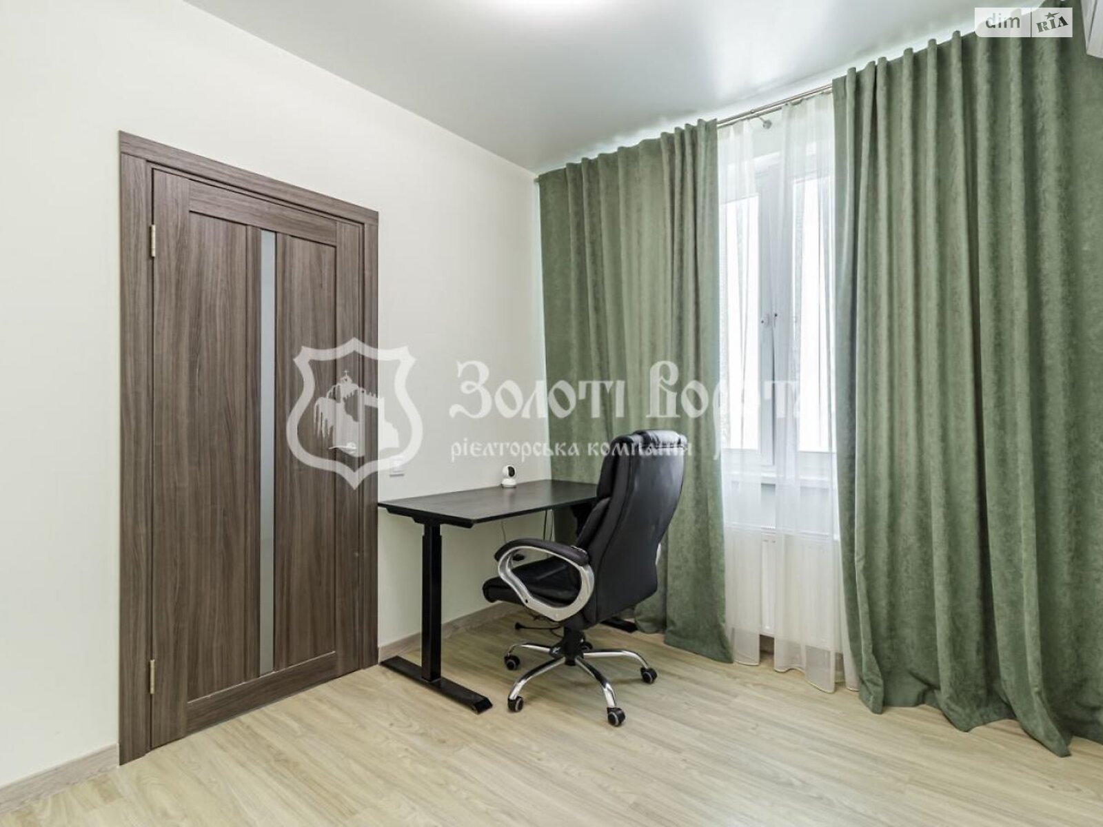 Продаж п`ятикімнатної квартири в Києві, на вул. Сергія Данченка 32Б, район Подільський фото 1 Продаж п`ятикімнатної квартири в Києві, на вул. Сергія Данченка 32Б, район Подільський фото 1