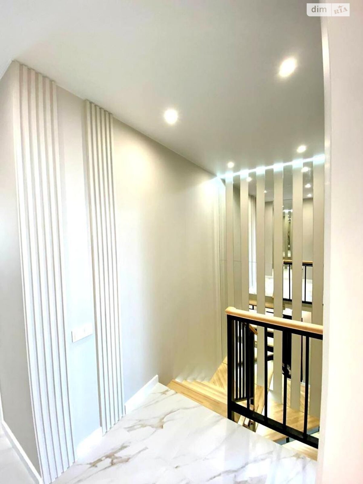 Продажа двухкомнатной квартиры в Киеве, на ул. Сергeя Данченко 34А, район Подольский фото 1