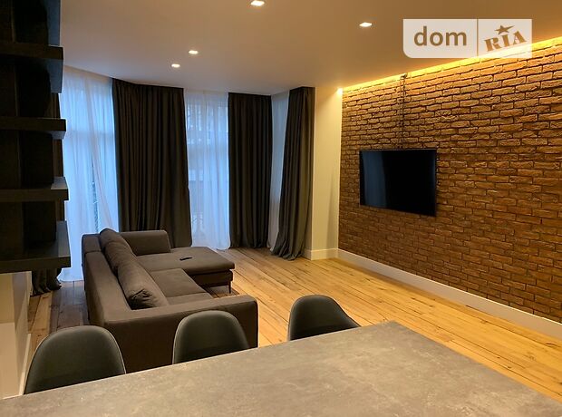 Продажа двухкомнатной квартиры в Киеве, на ул. Спасская 35 район Подольский фото 1 Продажа двухкомнатной квартиры в Киеве, на ул. Спасская 35 район Подольский фото 1
