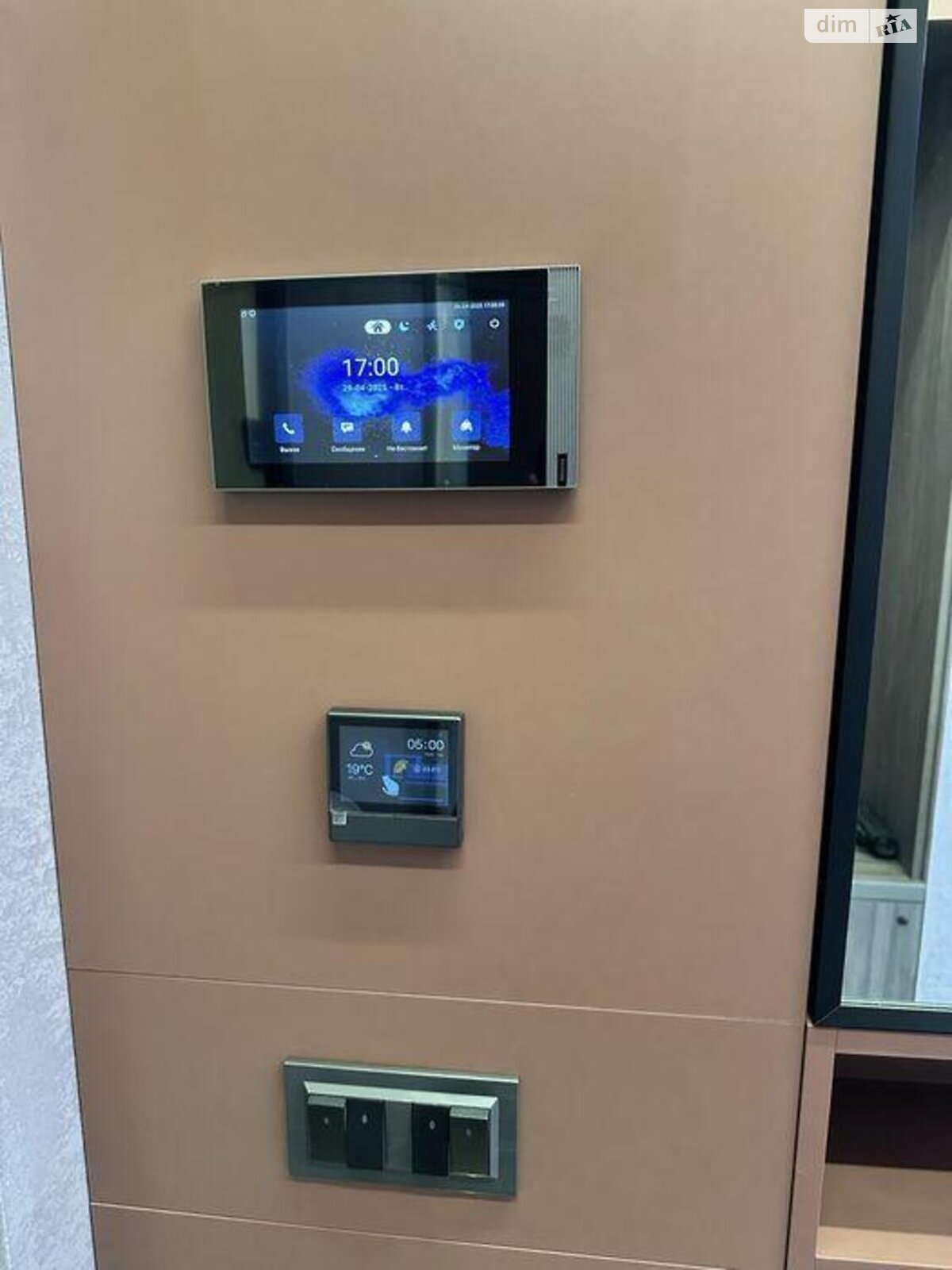 Продажа трехкомнатной квартиры в Киеве, на ул. Виктора Некрасова, район Подольский фото 1 Продажа трехкомнатной квартиры в Киеве, на ул. Виктора Некрасова, район Подольский фото 1