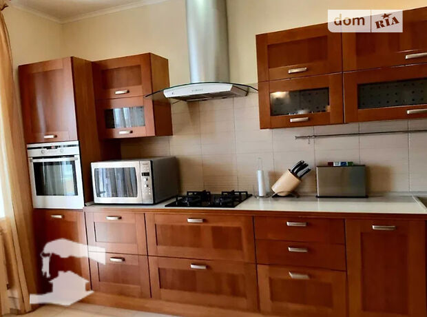 Продажа пятикомнатной квартиры в Киеве, на ул. Волосская 51/27 район Подольский фото 1 Продажа пятикомнатной квартиры в Киеве, на ул. Волосская 51/27 район Подольский фото 1