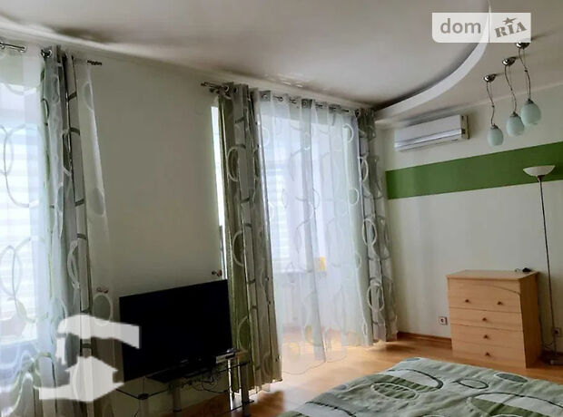 Продажа пятикомнатной квартиры в Киеве, на ул. Волосская 51/27 район Подольский фото 1 Продажа пятикомнатной квартиры в Киеве, на ул. Волосская 51/27 район Подольский фото 1