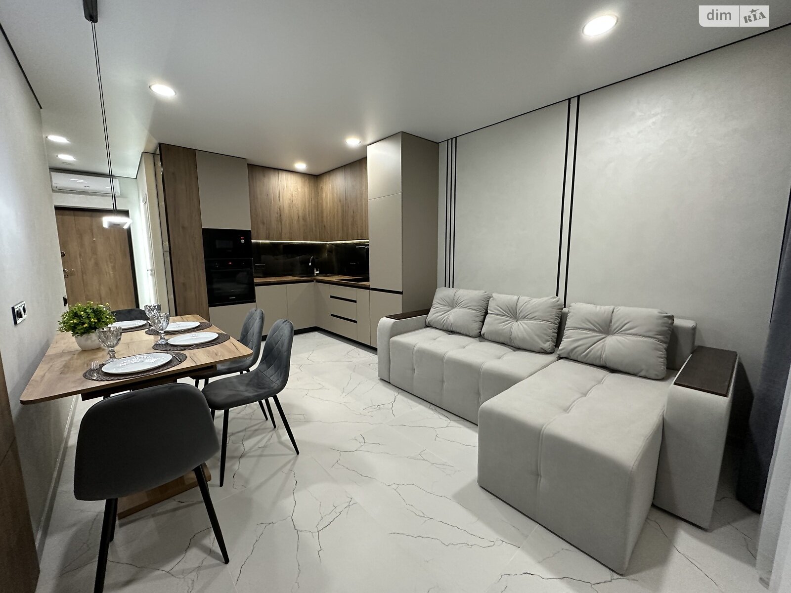 Продажа однокомнатной квартиры в Киеве, на ул. Всеволода Змиенко 34/21, район Подольский фото 1