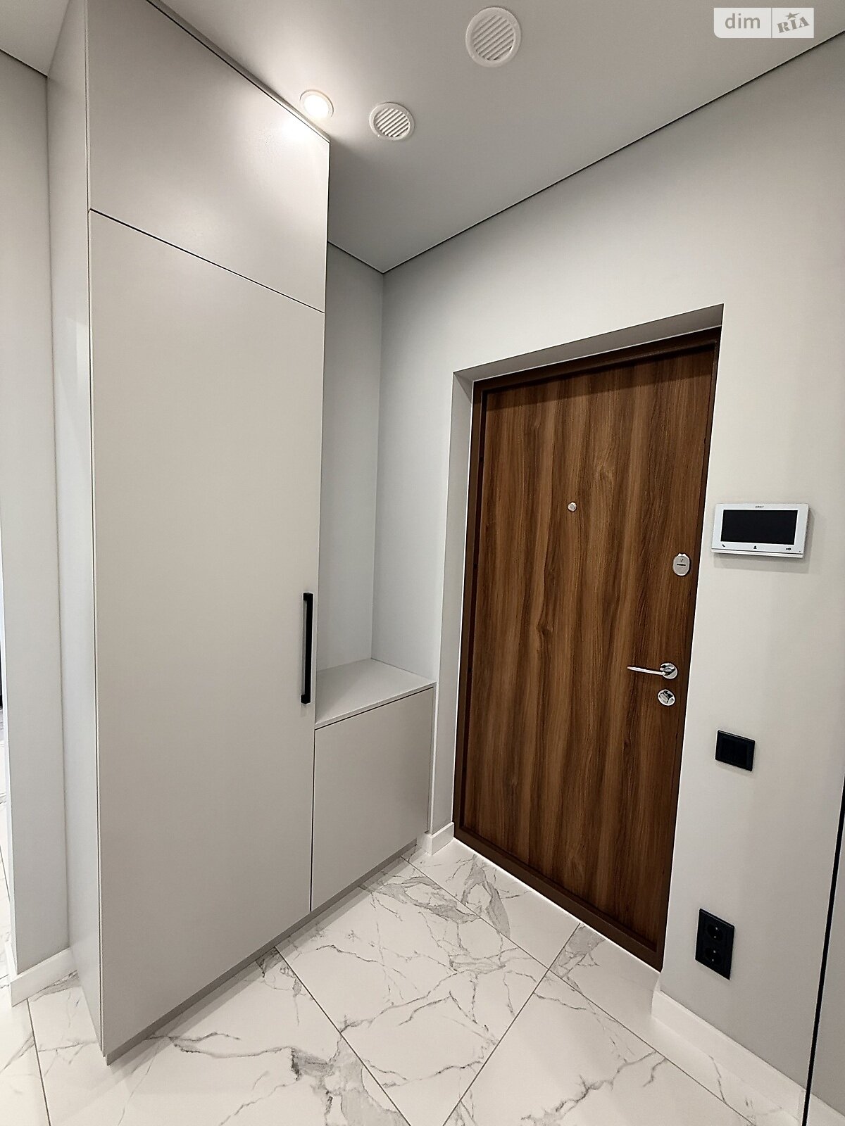 Продаж двокімнатної квартири в Києві, на вул. Всеволода Змієнка 19, район Подільський фото 1 Продаж двокімнатної квартири в Києві, на вул. Всеволода Змієнка 19, район Подільський фото 1