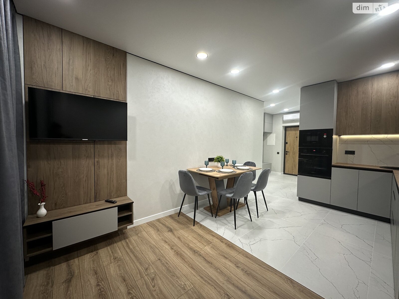 Продажа однокомнатной квартиры в Киеве, на ул. Всеволода Змиенко 34/21, кв. 130, район Подольский фото 1