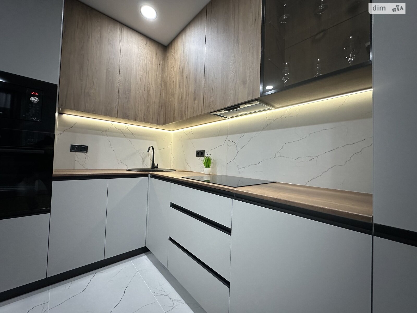 Продажа однокомнатной квартиры в Киеве, на ул. Всеволода Змиенко 34/21, кв. 130, район Подольский фото 1