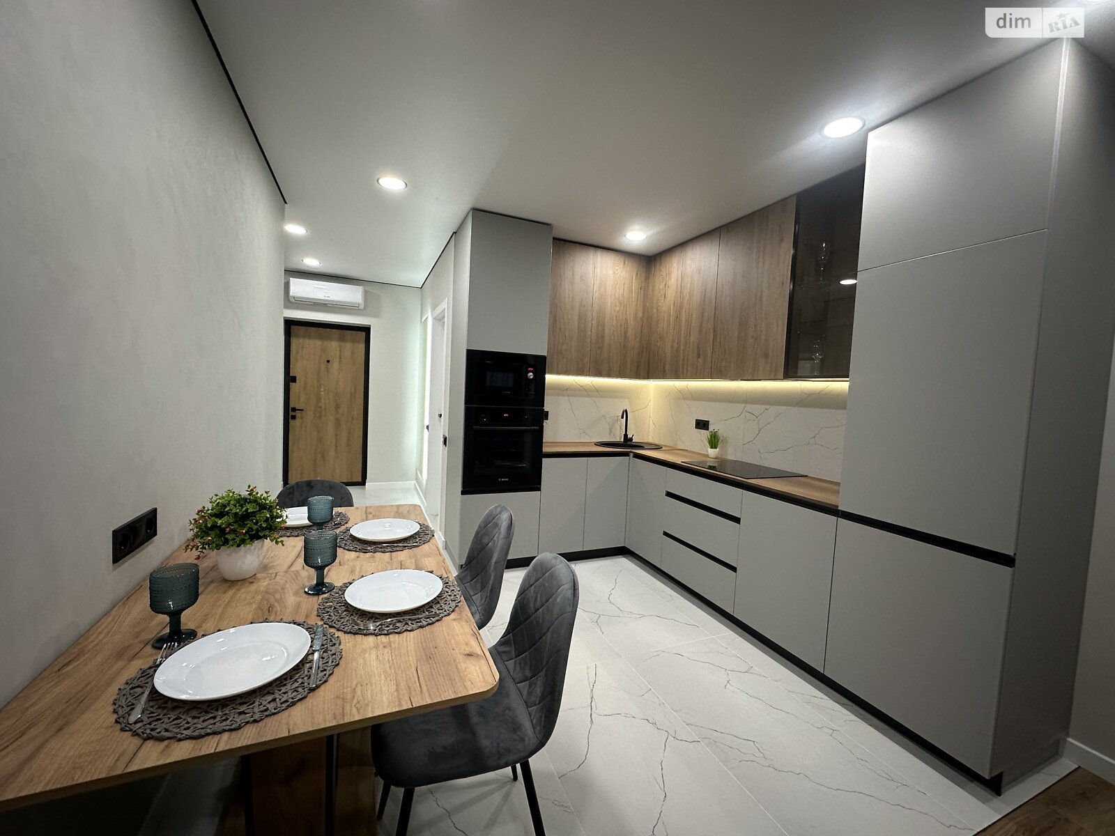 Продажа однокомнатной квартиры в Киеве, на ул. Всеволода Змиенко 34/21, кв. 130, район Подольский фото 1