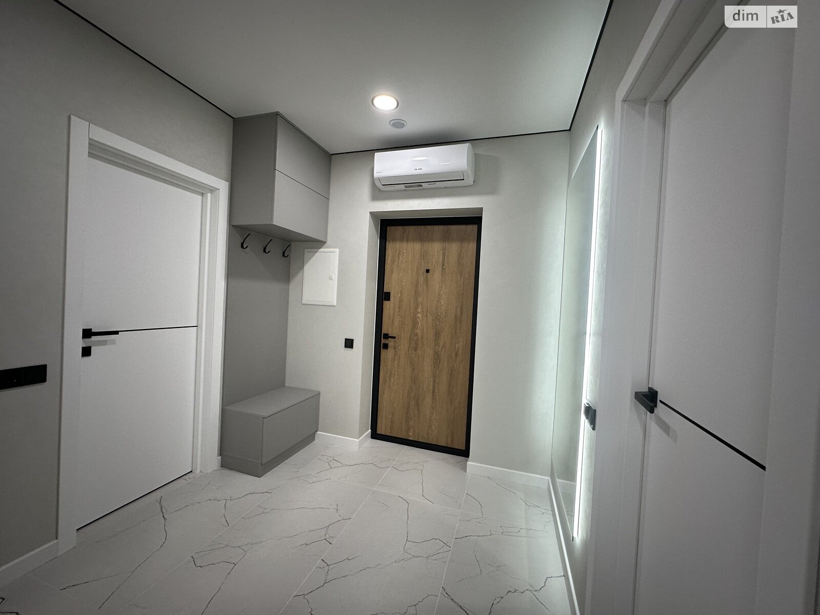 Продажа однокомнатной квартиры в Киеве, на ул. Всеволода Змиенко 34/21, кв. 130, район Подольский фото 1