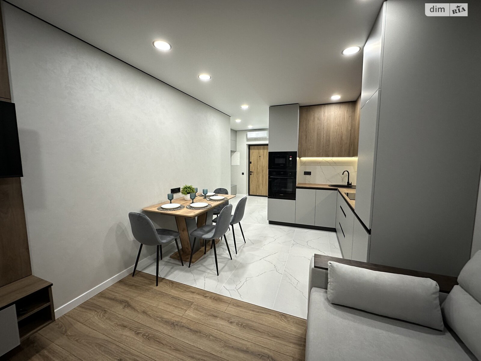 Продажа однокомнатной квартиры в Киеве, на ул. Всеволода Змиенко 34/21, кв. 130, район Подольский фото 1