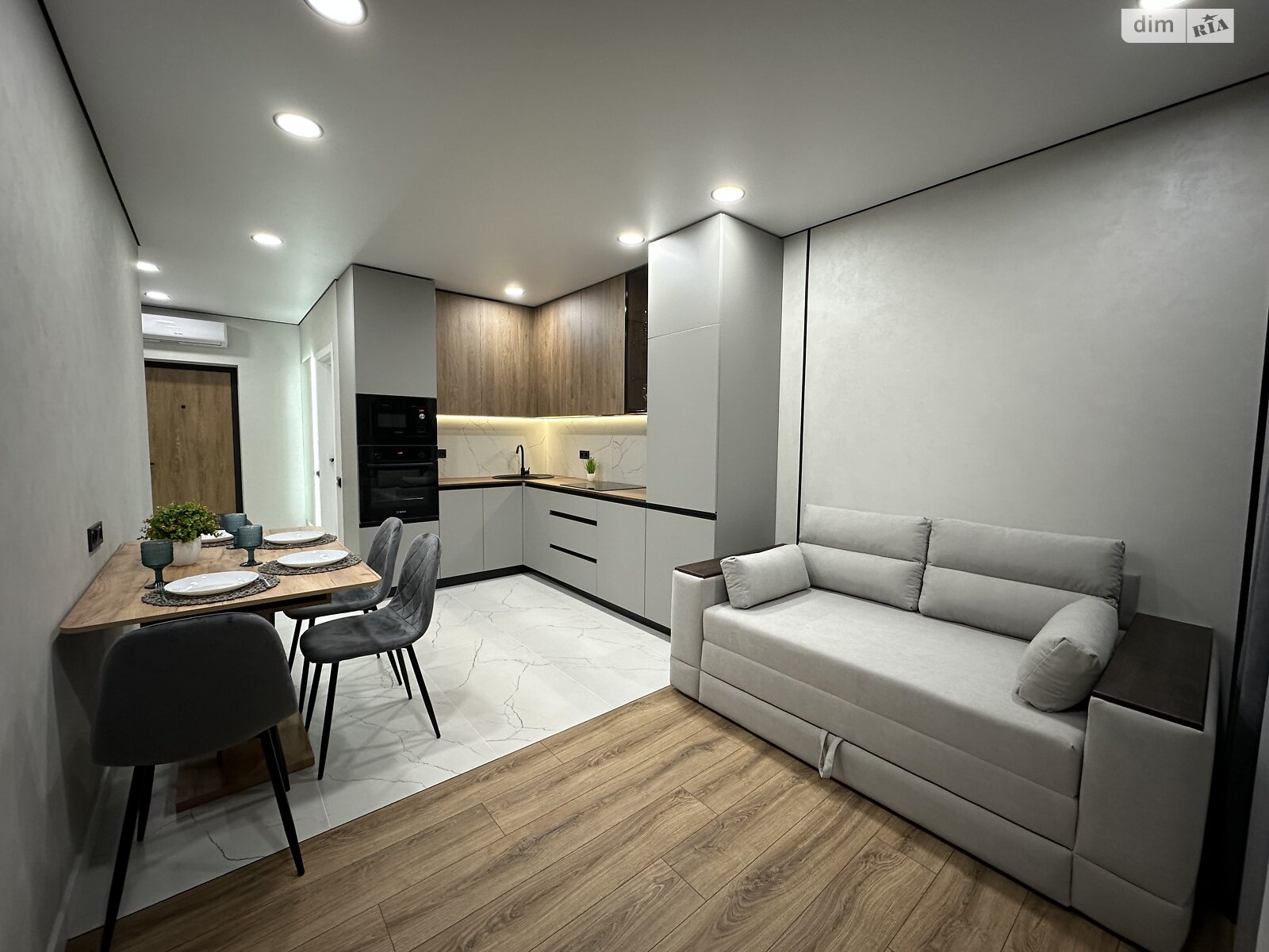 Продажа однокомнатной квартиры в Киеве, на ул. Всеволода Змиенко 34/21, кв. 130, район Подольский фото 1