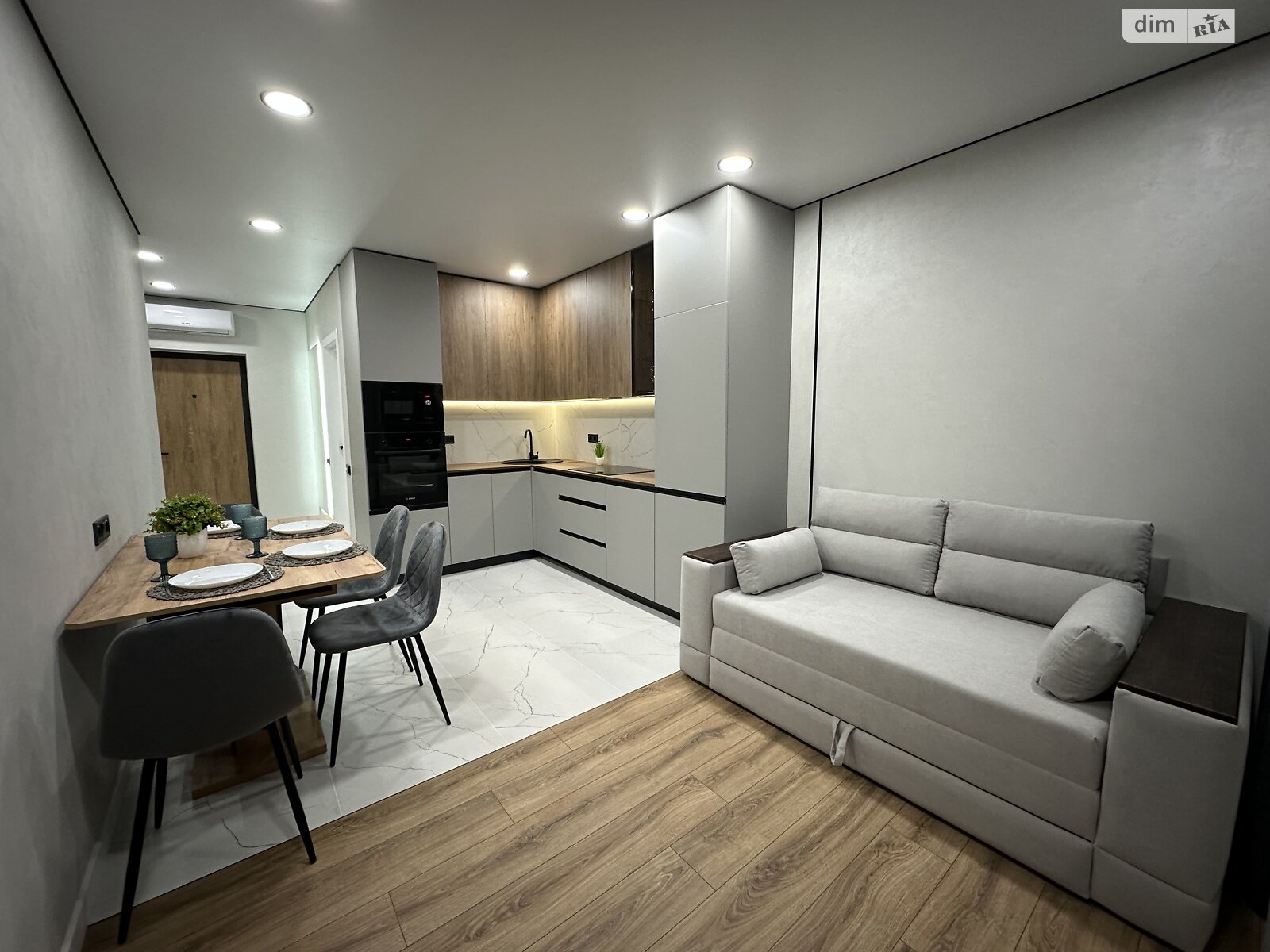 Продажа однокомнатной квартиры в Киеве, на ул. Всеволода Змиенко 34/21, кв. 130, район Подольский фото 1