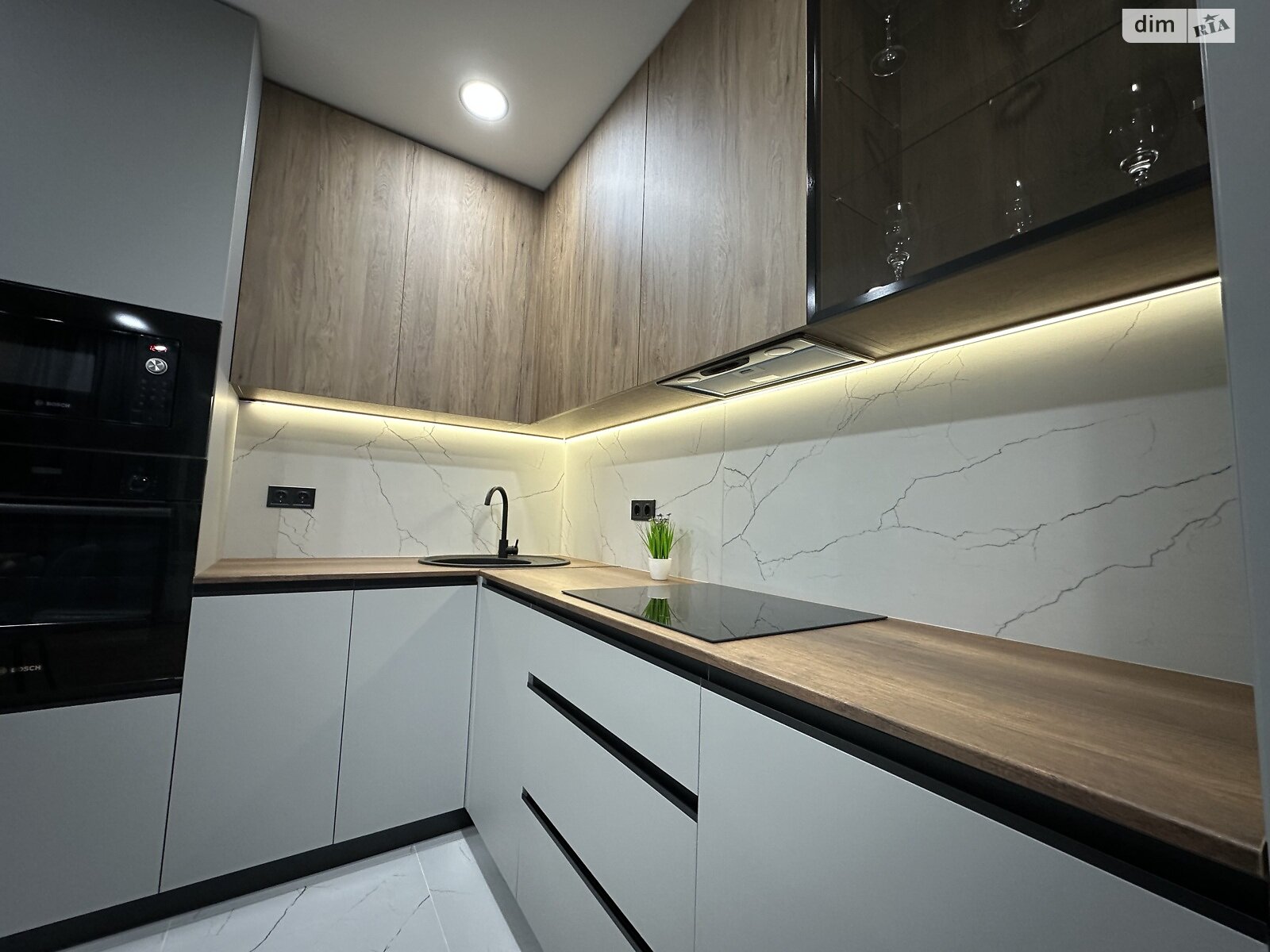 Продажа однокомнатной квартиры в Киеве, на ул. Всеволода Змиенко 34/21, кв. 130, район Подольский фото 1