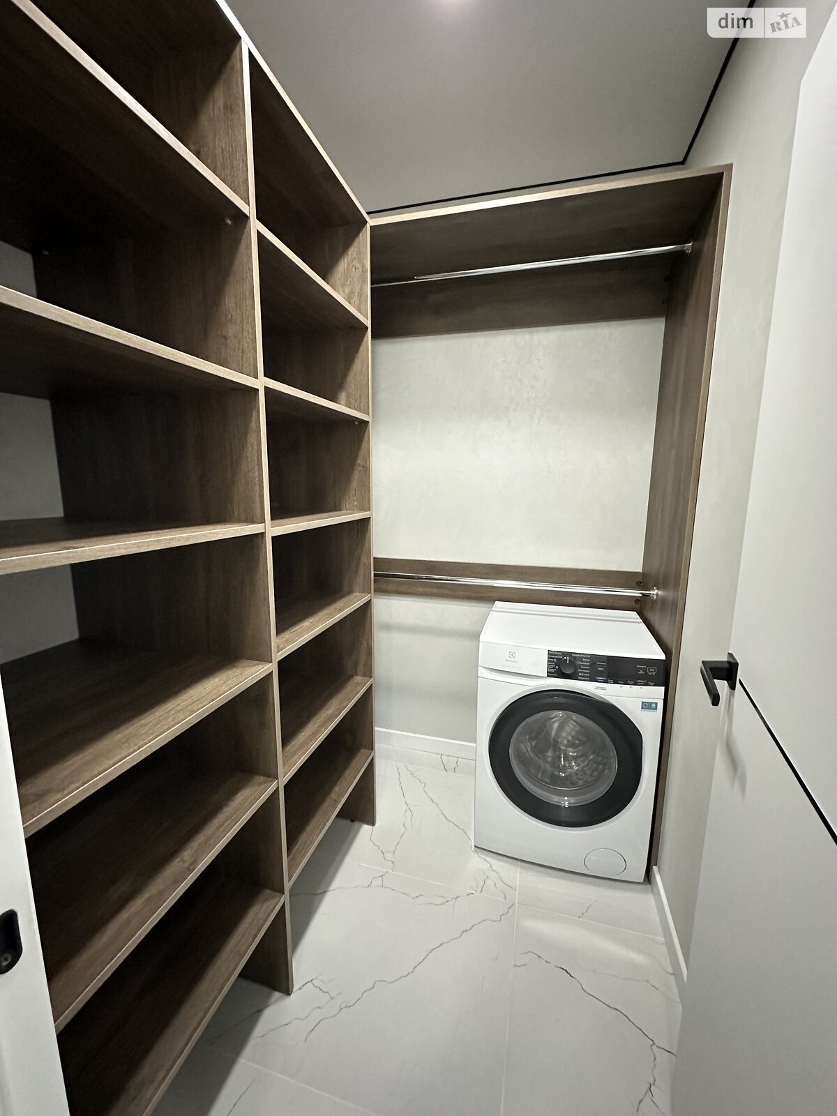 Продажа однокомнатной квартиры в Киеве, на ул. Всеволода Змиенко 34/21, кв. 130, район Подольский фото 1