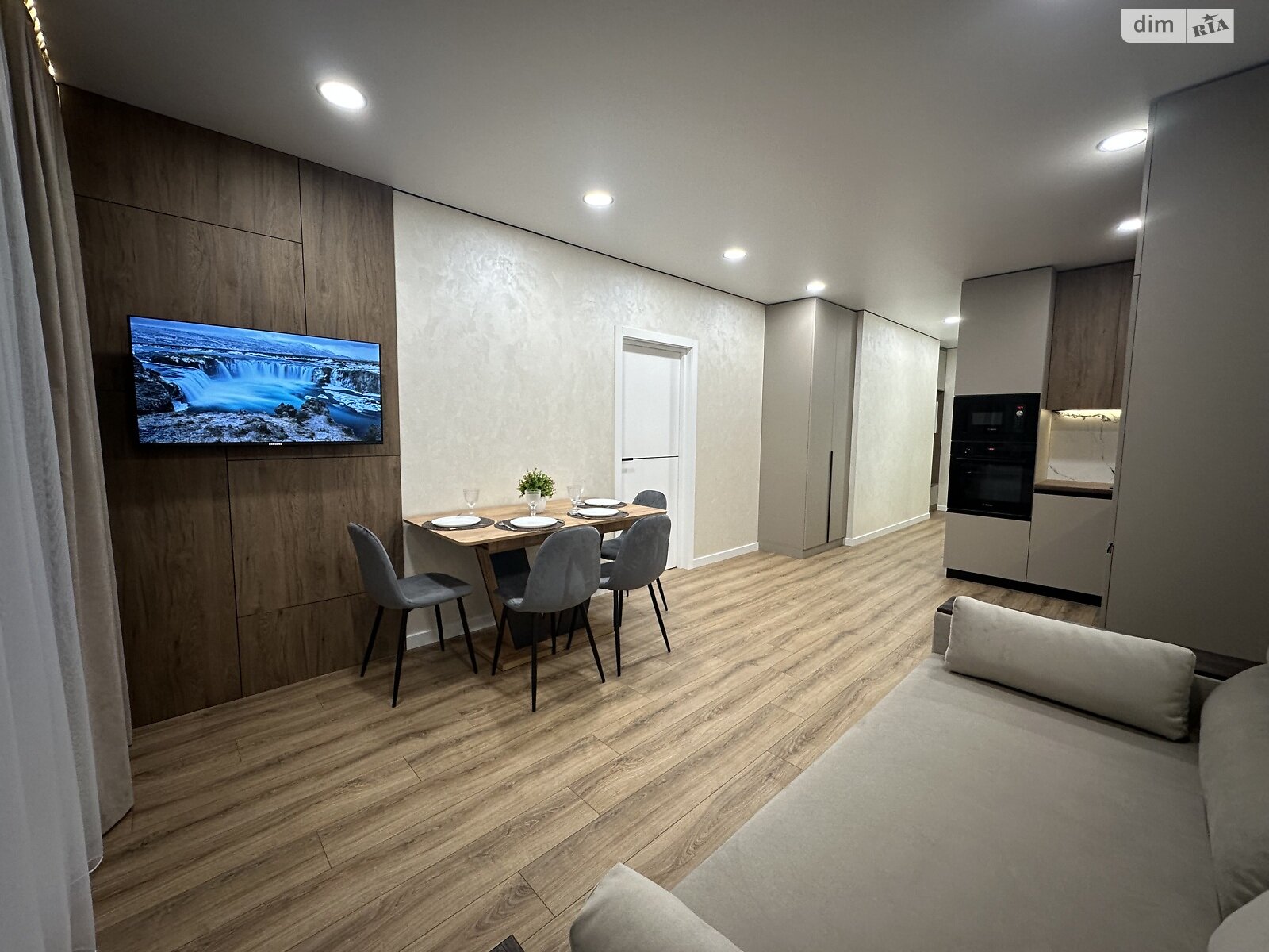 Продажа однокомнатной квартиры в Киеве, на ул. Всеволода Змиенко 34/21, кв. 199, район Подольский фото 1