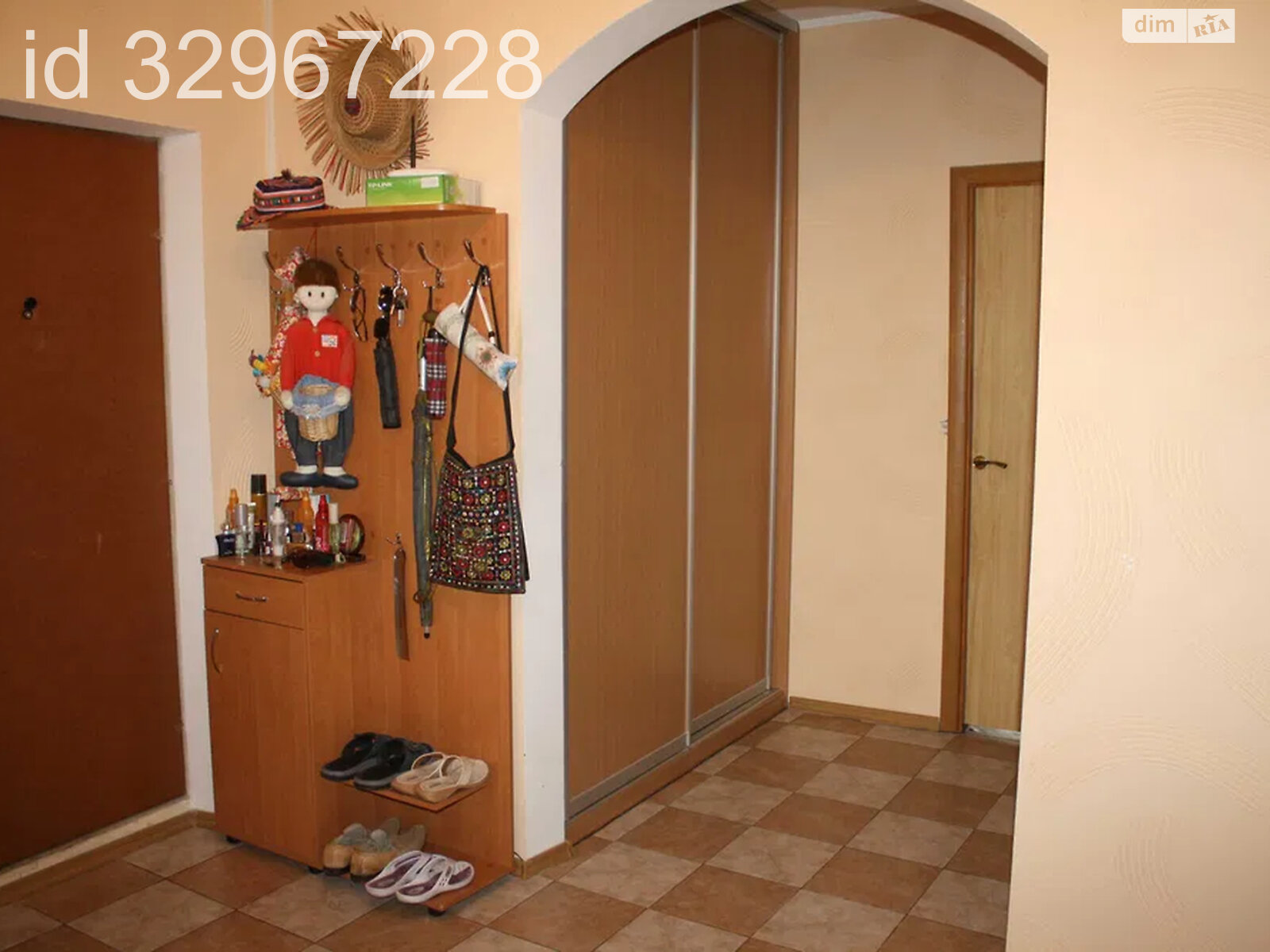Продажа трехкомнатной квартиры в Киеве, на ул. Анны Ахматовой 43, район Позняки фото 1 Продажа трехкомнатной квартиры в Киеве, на ул. Анны Ахматовой 43, район Позняки фото 1