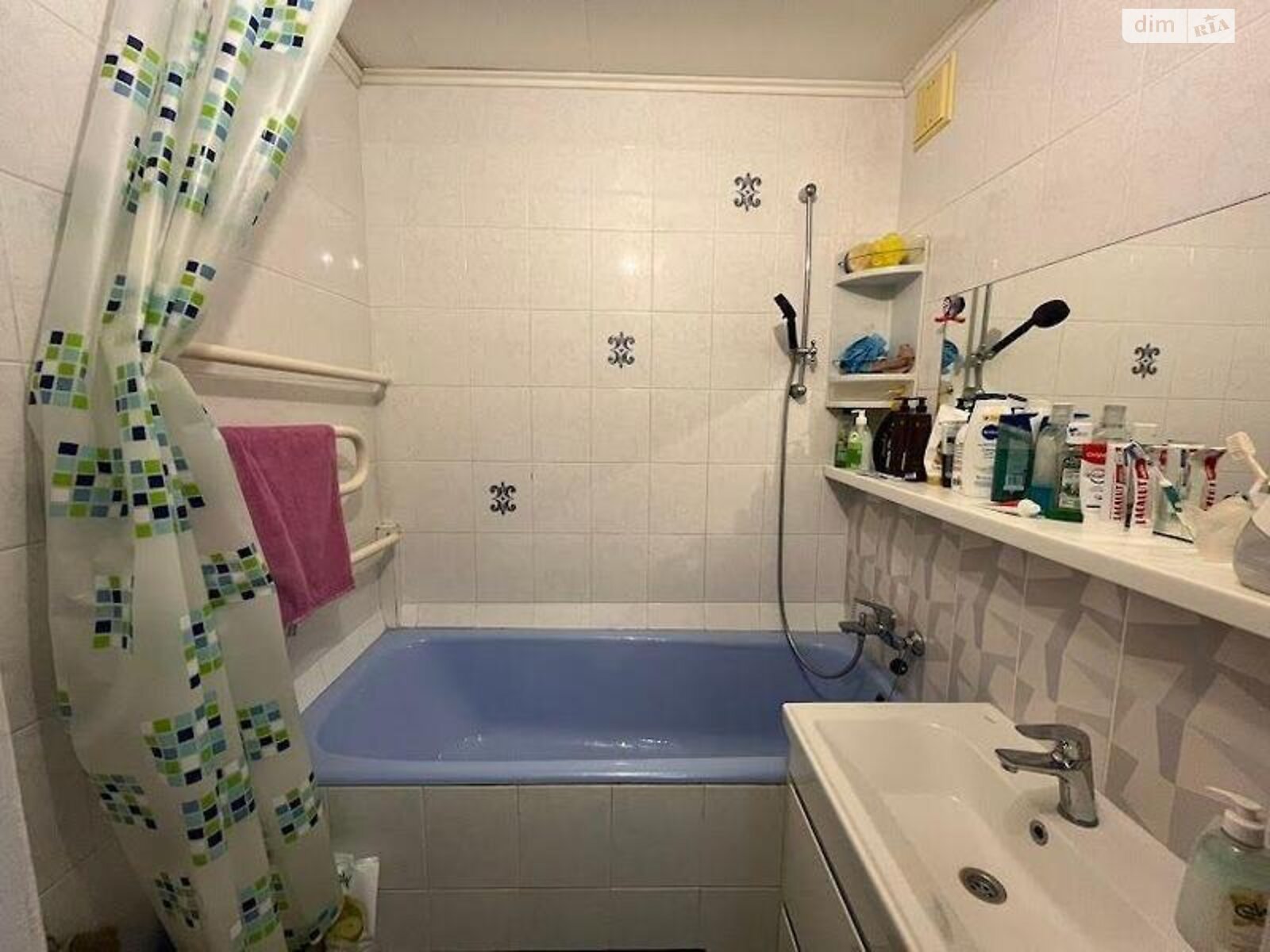 Продаж трикімнатної квартири в Києві, на вул. Ахматової Анни 5, район Позняки фото 1 Продаж трикімнатної квартири в Києві, на вул. Ахматової Анни 5, район Позняки фото 1