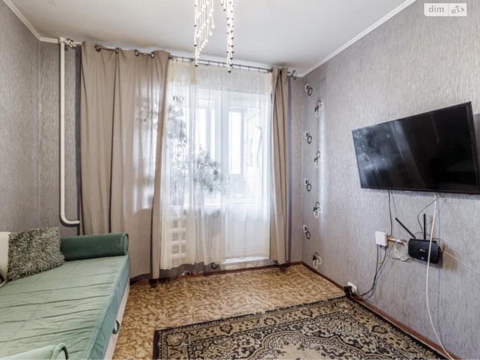 Продажа трехкомнатной квартиры в Киеве, на ул. Анны Ахматовой 16В, район Позняки фото 1 Продажа трехкомнатной квартиры в Киеве, на ул. Анны Ахматовой 16В, район Позняки фото 1