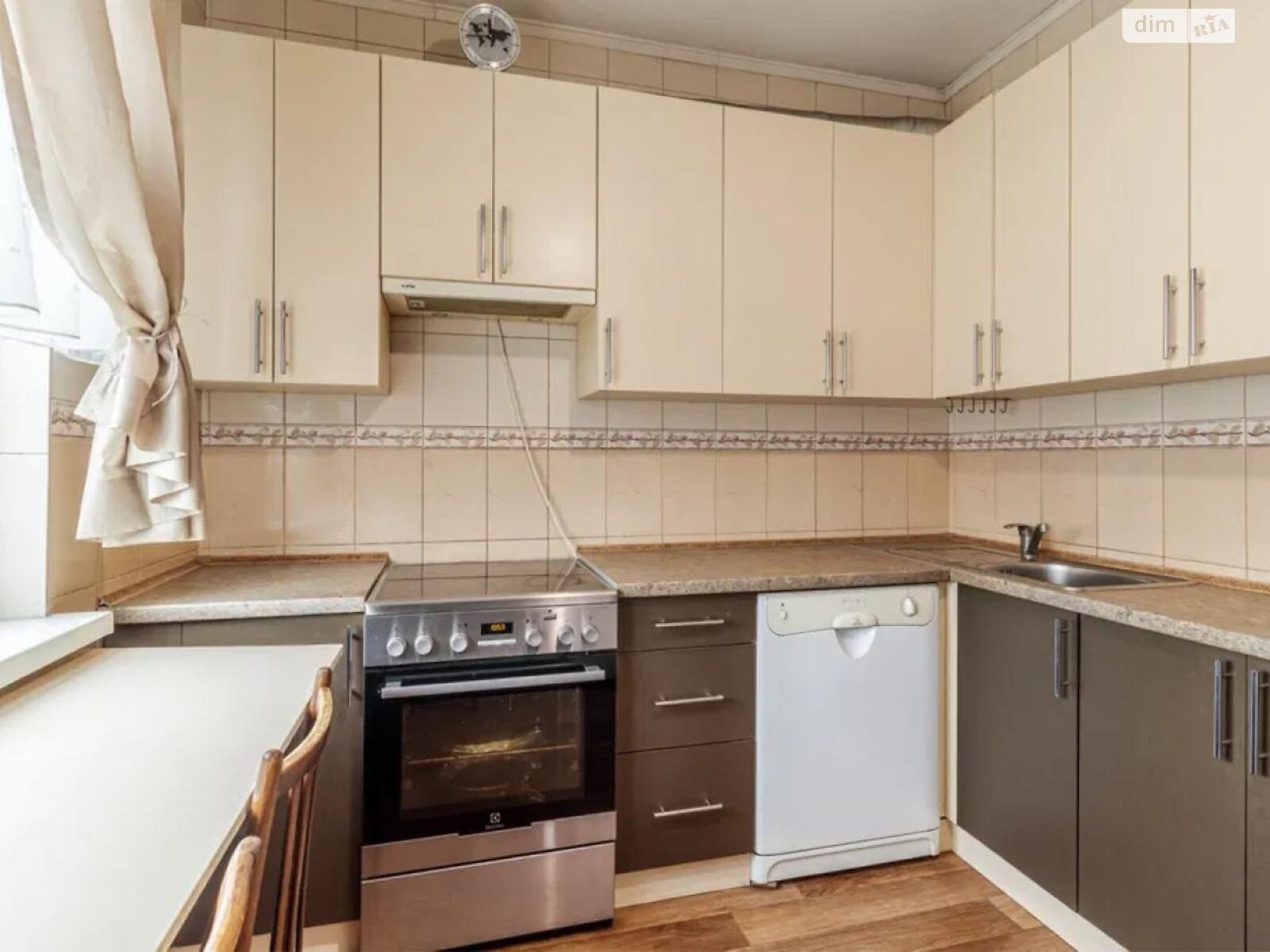 Продажа трехкомнатной квартиры в Киеве, на ул. Анны Ахматовой 16В, район Позняки фото 1 Продажа трехкомнатной квартиры в Киеве, на ул. Анны Ахматовой 16В, район Позняки фото 1