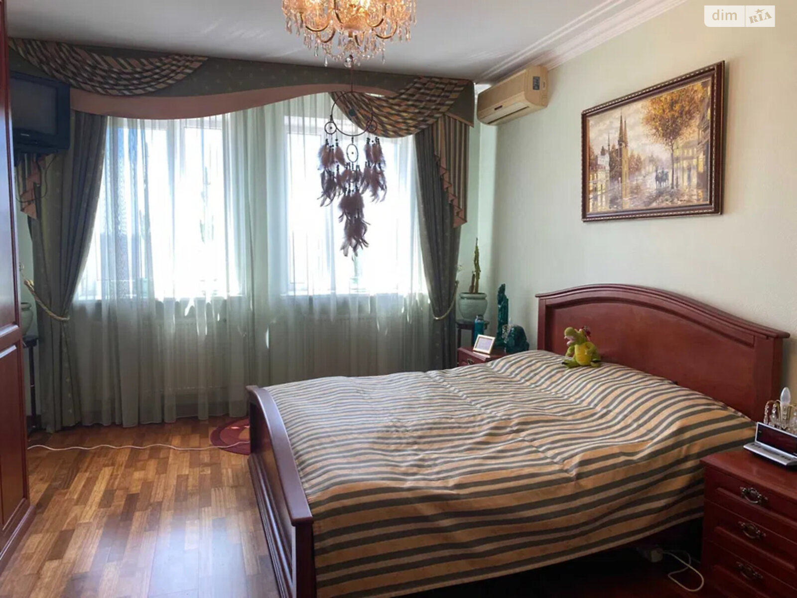 Продажа трехкомнатной квартиры в Киеве, на ул. Анны Ахматовой 13Г, район Позняки фото 1 Продажа трехкомнатной квартиры в Киеве, на ул. Анны Ахматовой 13Г, район Позняки фото 1