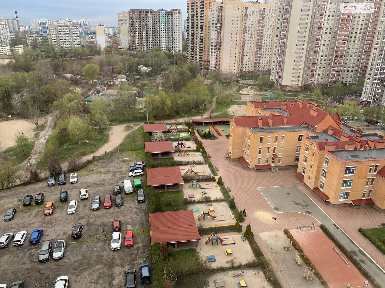 Продаж трикімнатної квартири в Києві, на вул. Ахматової Анни 24, район Позняки фото 1 Продаж трикімнатної квартири в Києві, на вул. Ахматової Анни 24, район Позняки фото 1