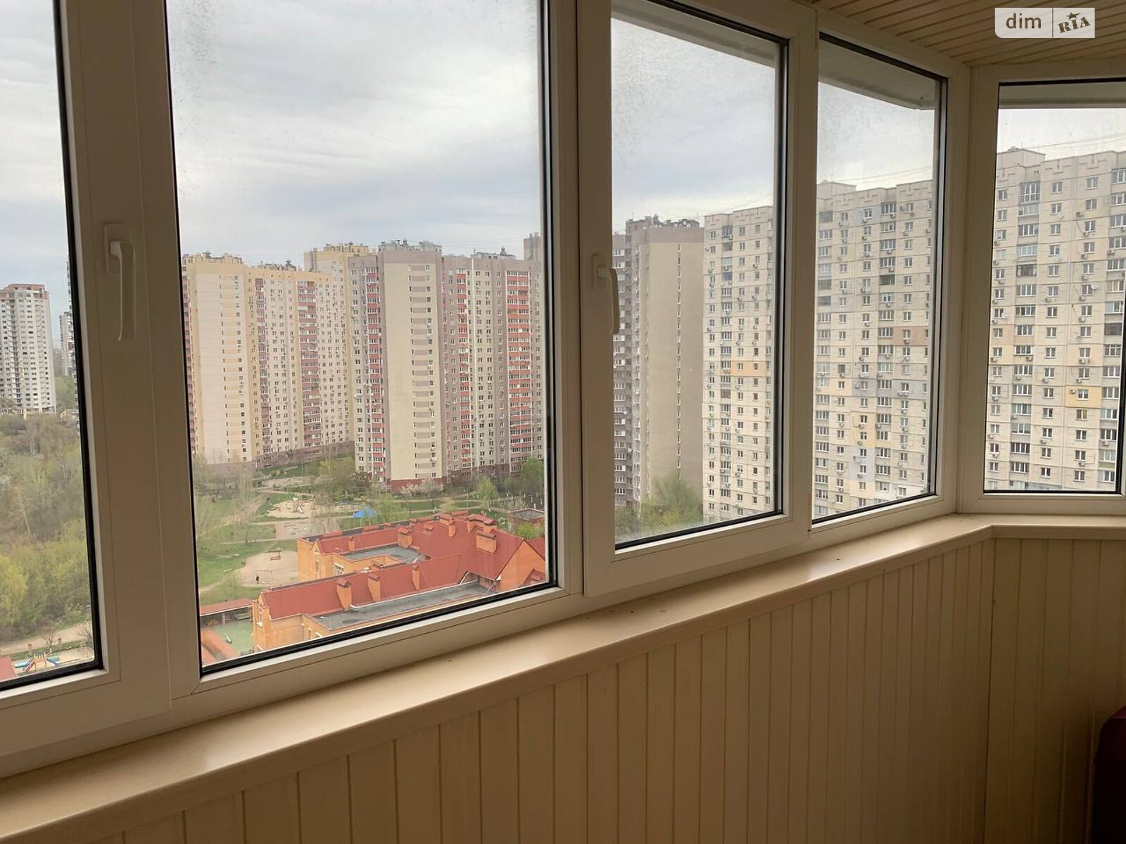 Продаж трикімнатної квартири в Києві, на вул. Ахматової Анни 24, район Позняки фото 1 Продаж трикімнатної квартири в Києві, на вул. Ахматової Анни 24, район Позняки фото 1