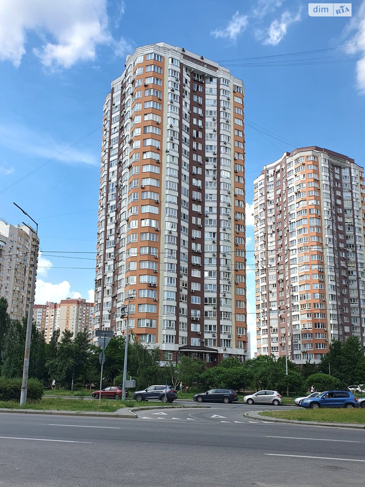 Продаж трикімнатної квартири в Києві, на вул. Ахматової Анни 32/18, район Позняки фото 1 Продаж трикімнатної квартири в Києві, на вул. Ахматової Анни 32/18, район Позняки фото 1