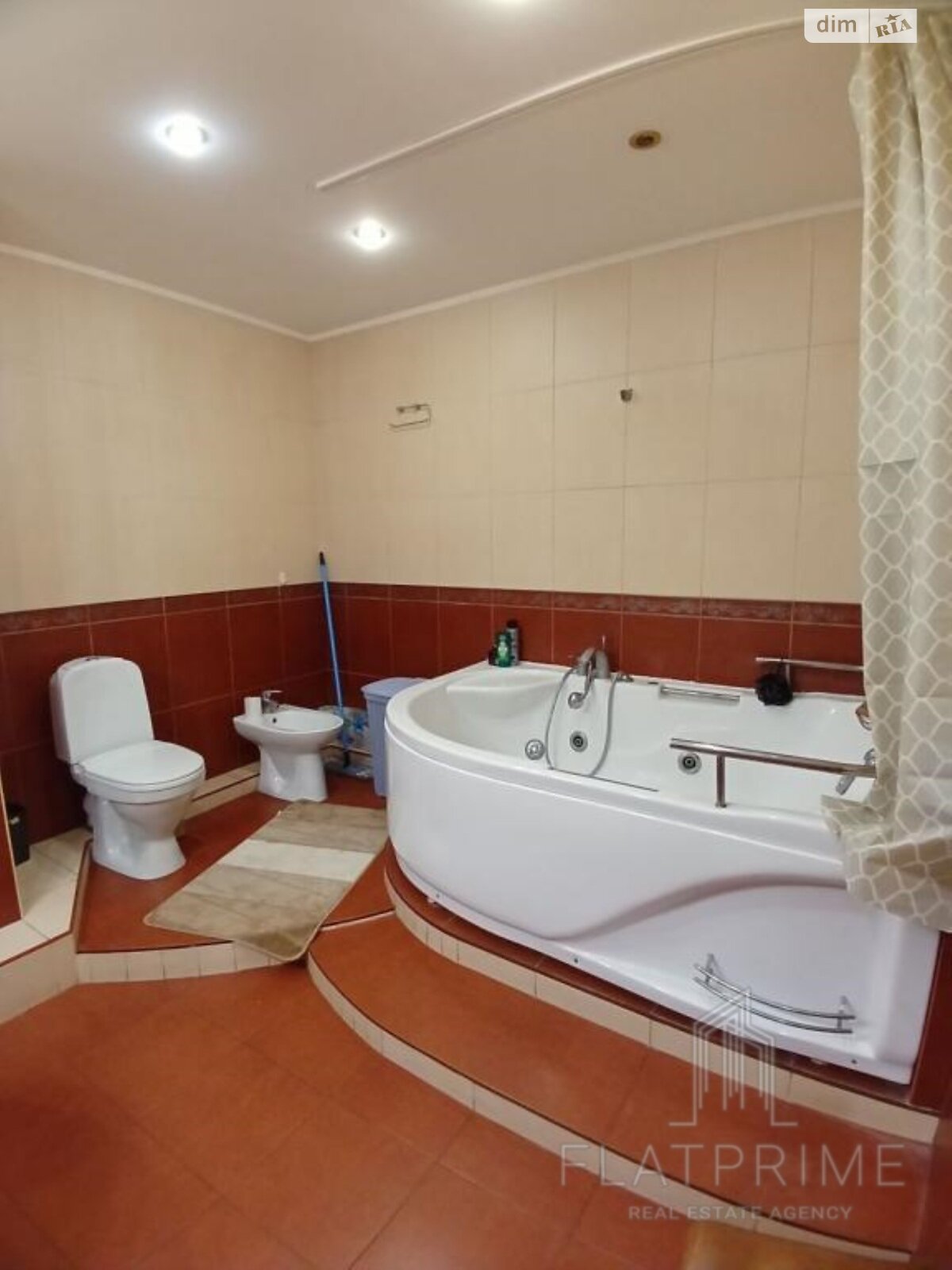 Продаж трикімнатної квартири в Києві, на вул. Ахматової Анни 43, район Позняки фото 1 Продаж трикімнатної квартири в Києві, на вул. Ахматової Анни 43, район Позняки фото 1