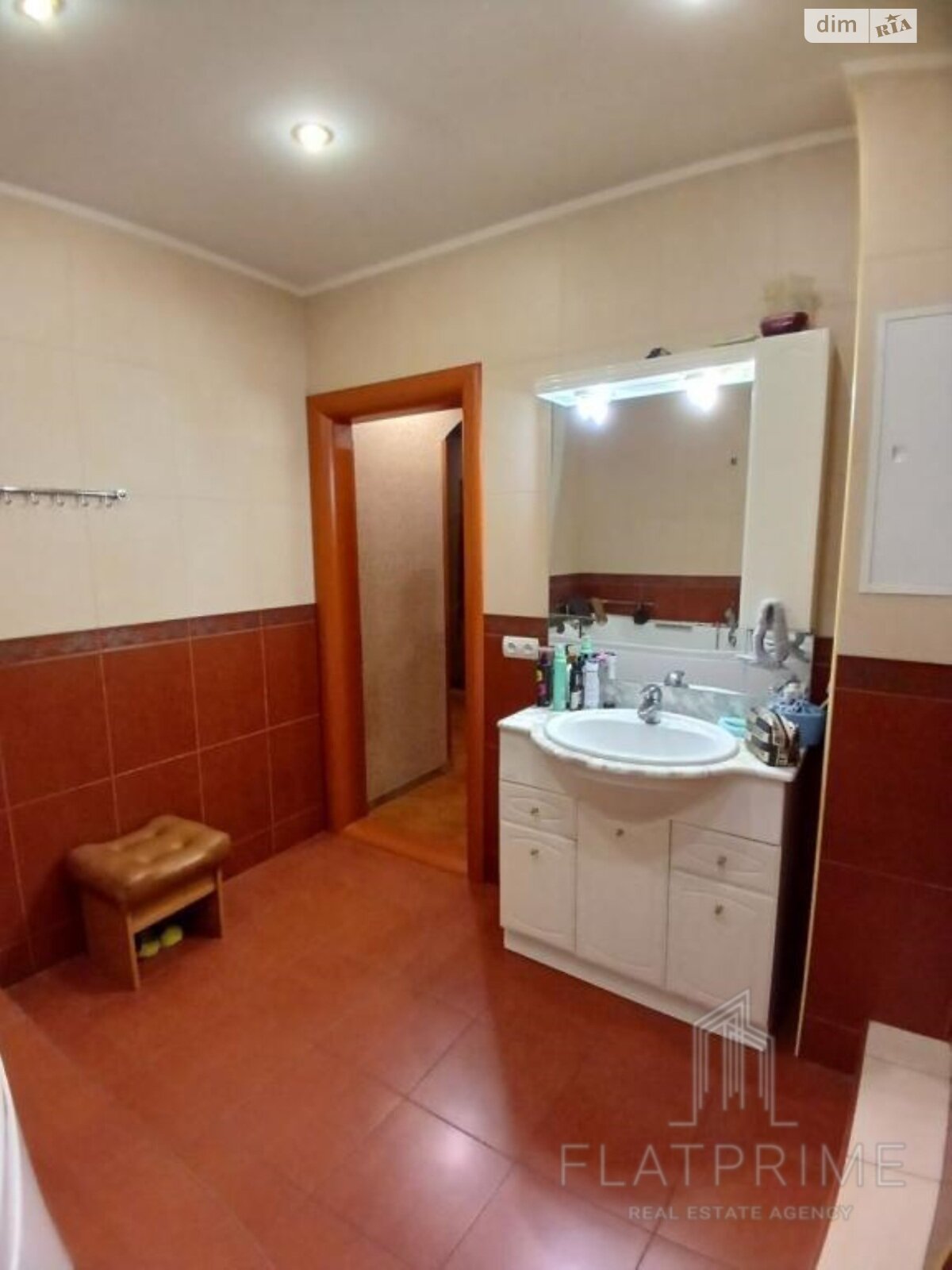 Продаж трикімнатної квартири в Києві, на вул. Ахматової Анни 43, район Позняки фото 1 Продаж трикімнатної квартири в Києві, на вул. Ахматової Анни 43, район Позняки фото 1