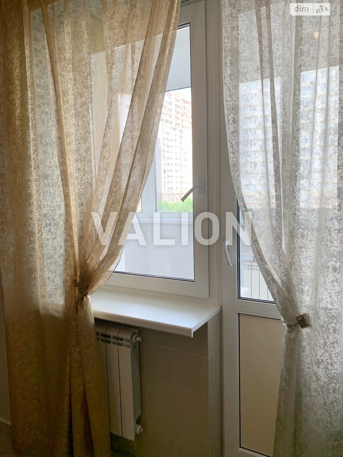 Продажа трехкомнатной квартиры в Киеве, на ул. Анны Ахматовой 35, район Позняки фото 1 Продажа трехкомнатной квартиры в Киеве, на ул. Анны Ахматовой 35, район Позняки фото 1