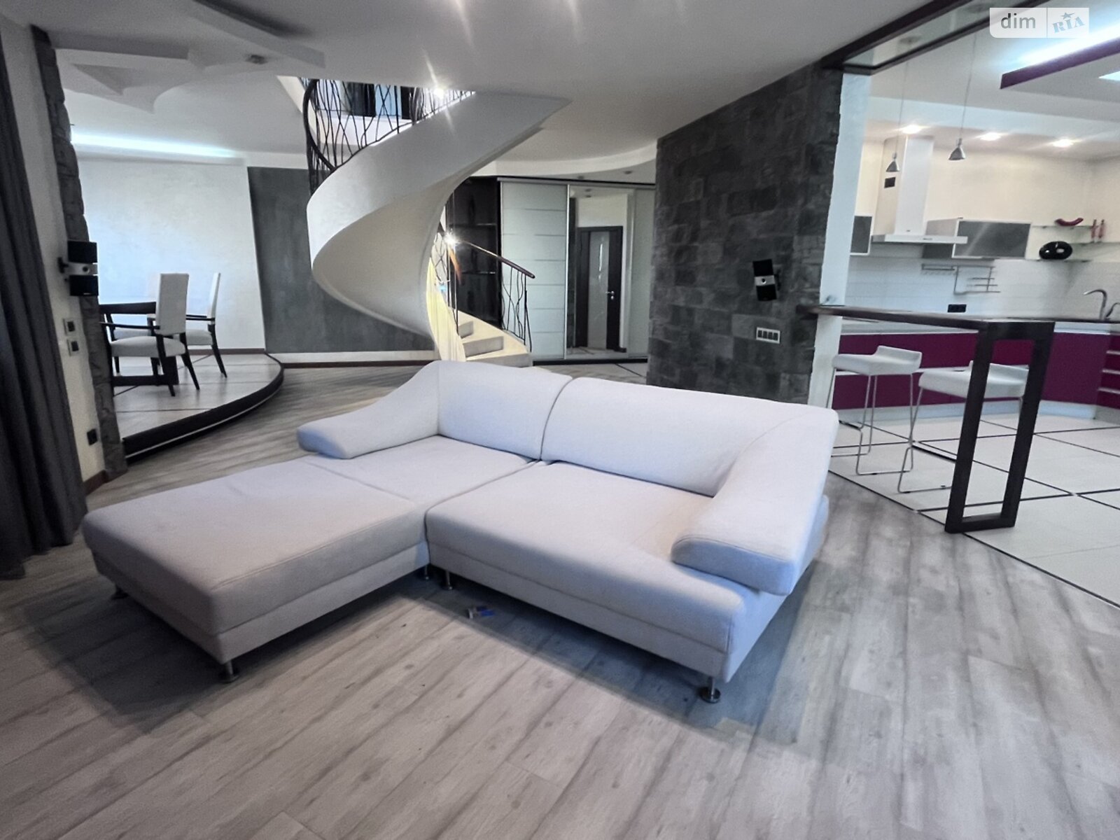 Продажа четырехкомнатной квартиры в Киеве, на ул. Анны Ахматовой 13Г, район Позняки фото 1 Продажа четырехкомнатной квартиры в Киеве, на ул. Анны Ахматовой 13Г, район Позняки фото 1