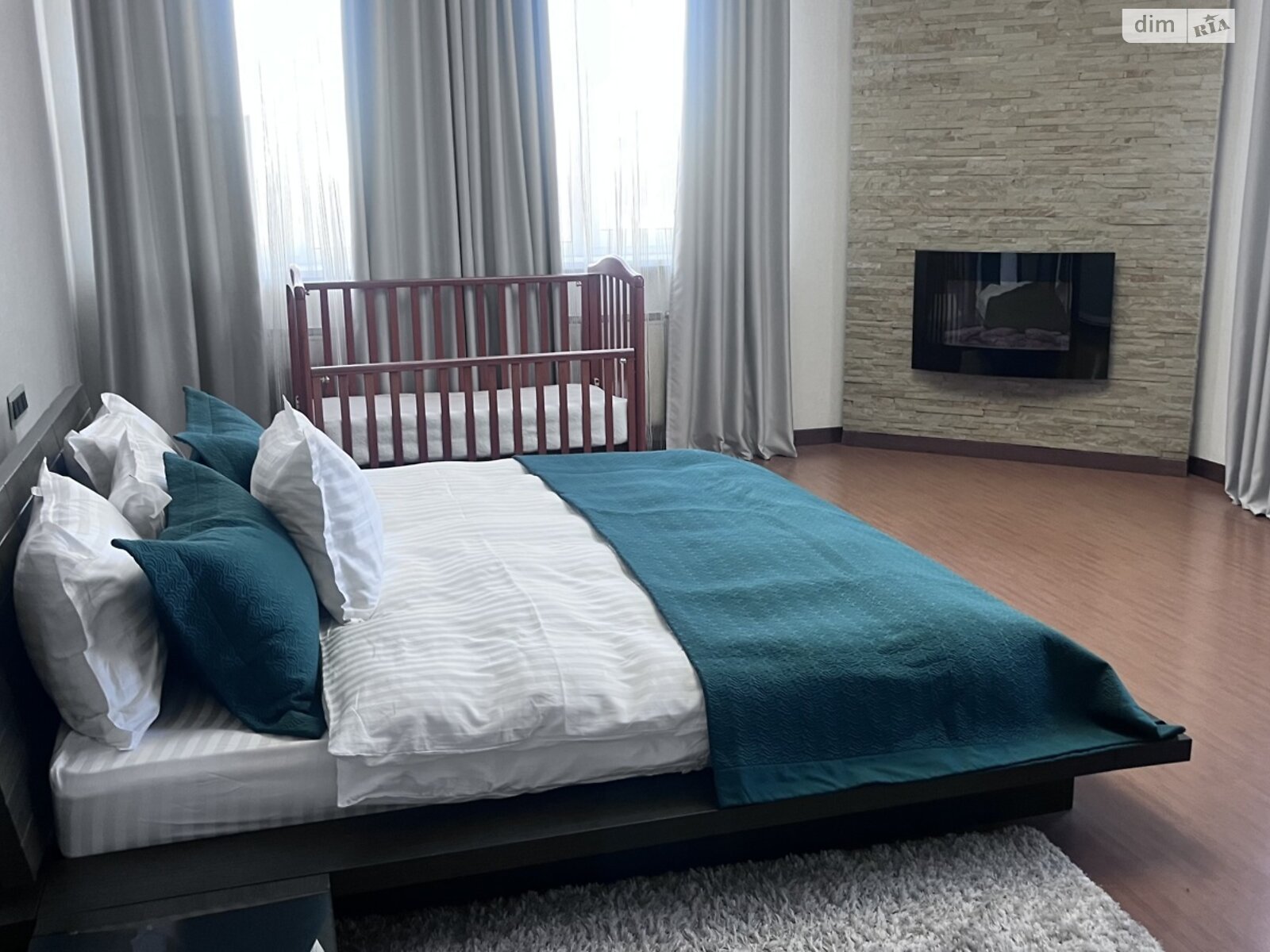 Продажа четырехкомнатной квартиры в Киеве, на ул. Анны Ахматовой 13Г, район Позняки фото 1 Продажа четырехкомнатной квартиры в Киеве, на ул. Анны Ахматовой 13Г, район Позняки фото 1