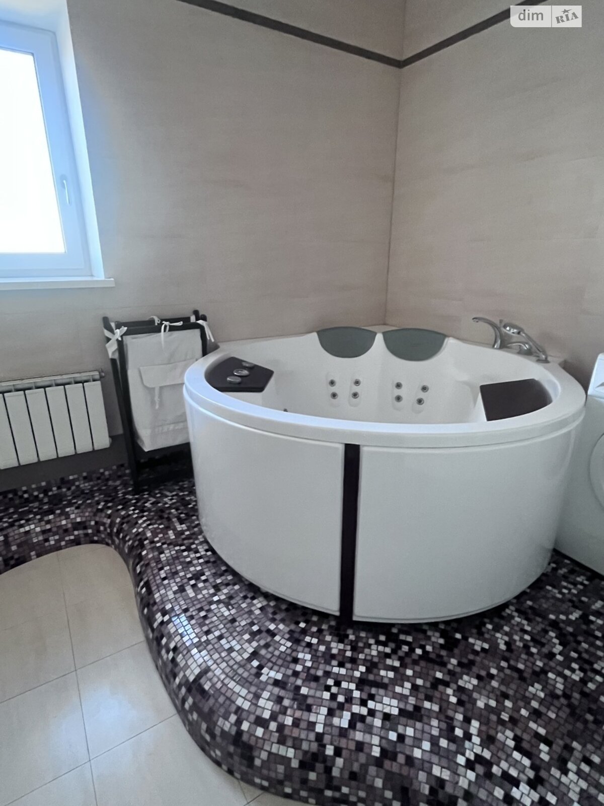 Продажа четырехкомнатной квартиры в Киеве, на ул. Анны Ахматовой 13Г, район Позняки фото 1 Продажа четырехкомнатной квартиры в Киеве, на ул. Анны Ахматовой 13Г, район Позняки фото 1