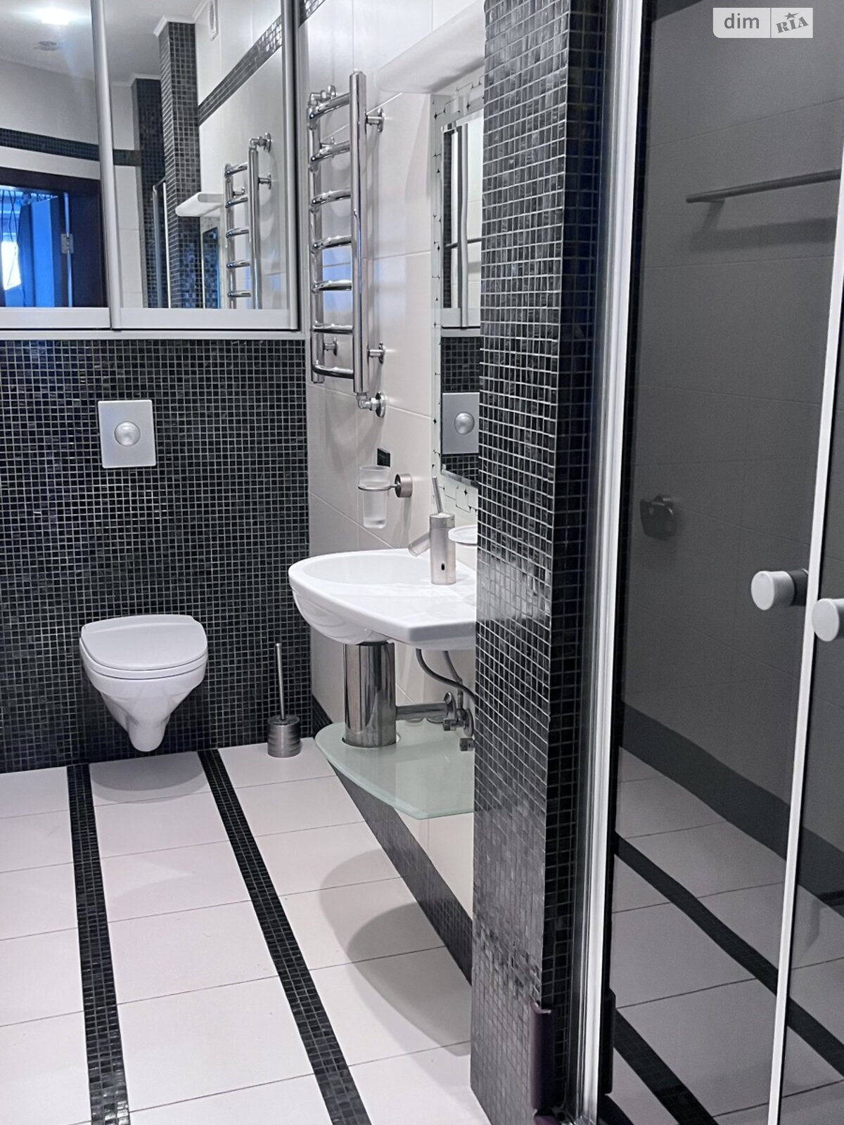 Продажа четырехкомнатной квартиры в Киеве, на ул. Анны Ахматовой 13Г, район Позняки фото 1 Продажа четырехкомнатной квартиры в Киеве, на ул. Анны Ахматовой 13Г, район Позняки фото 1